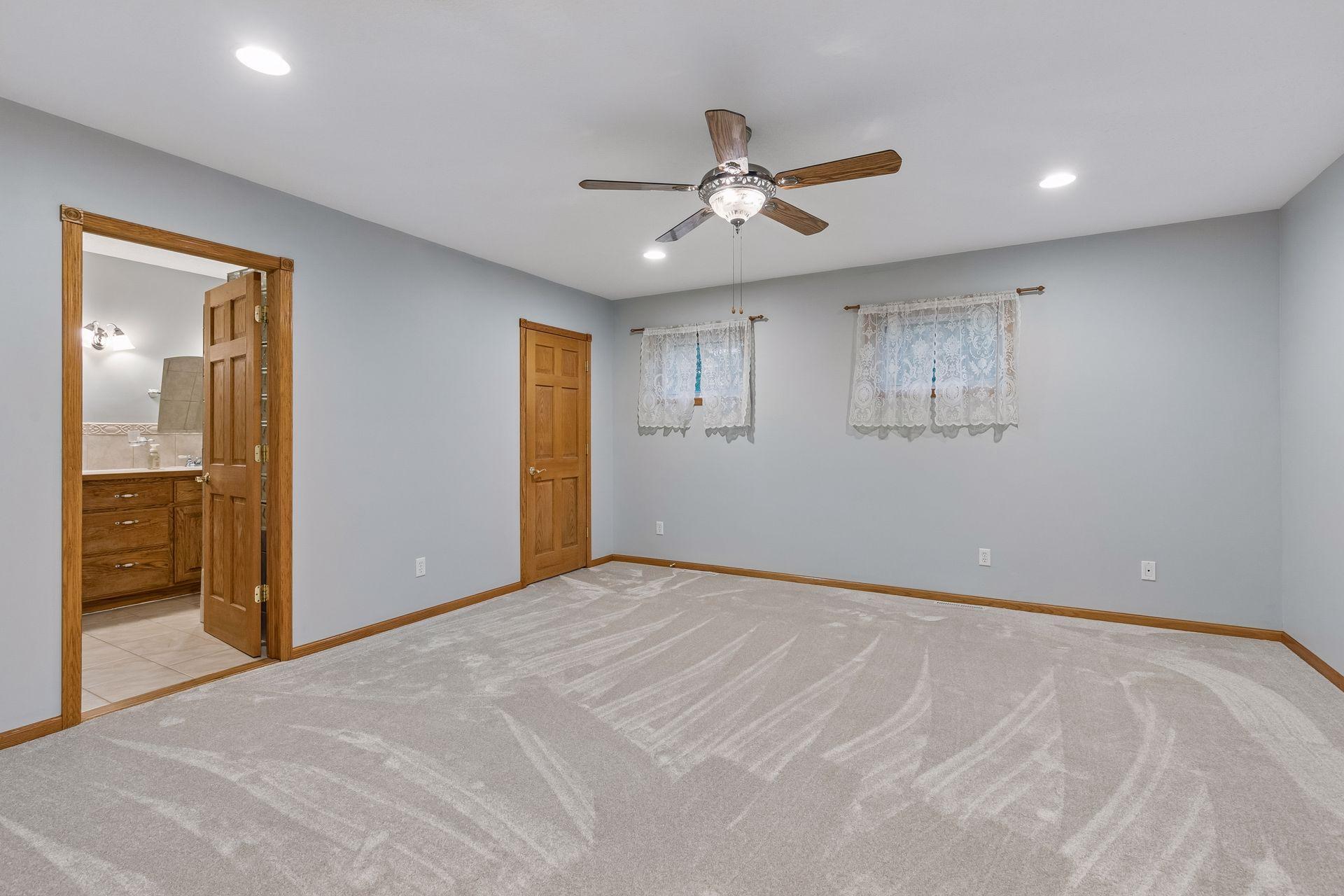 View of Residential at 20635 Hughes Avenue, Lakeville MN 55044, Lakeville (22 of 34) - Mike Wilen | Minnesota Team Real Estate