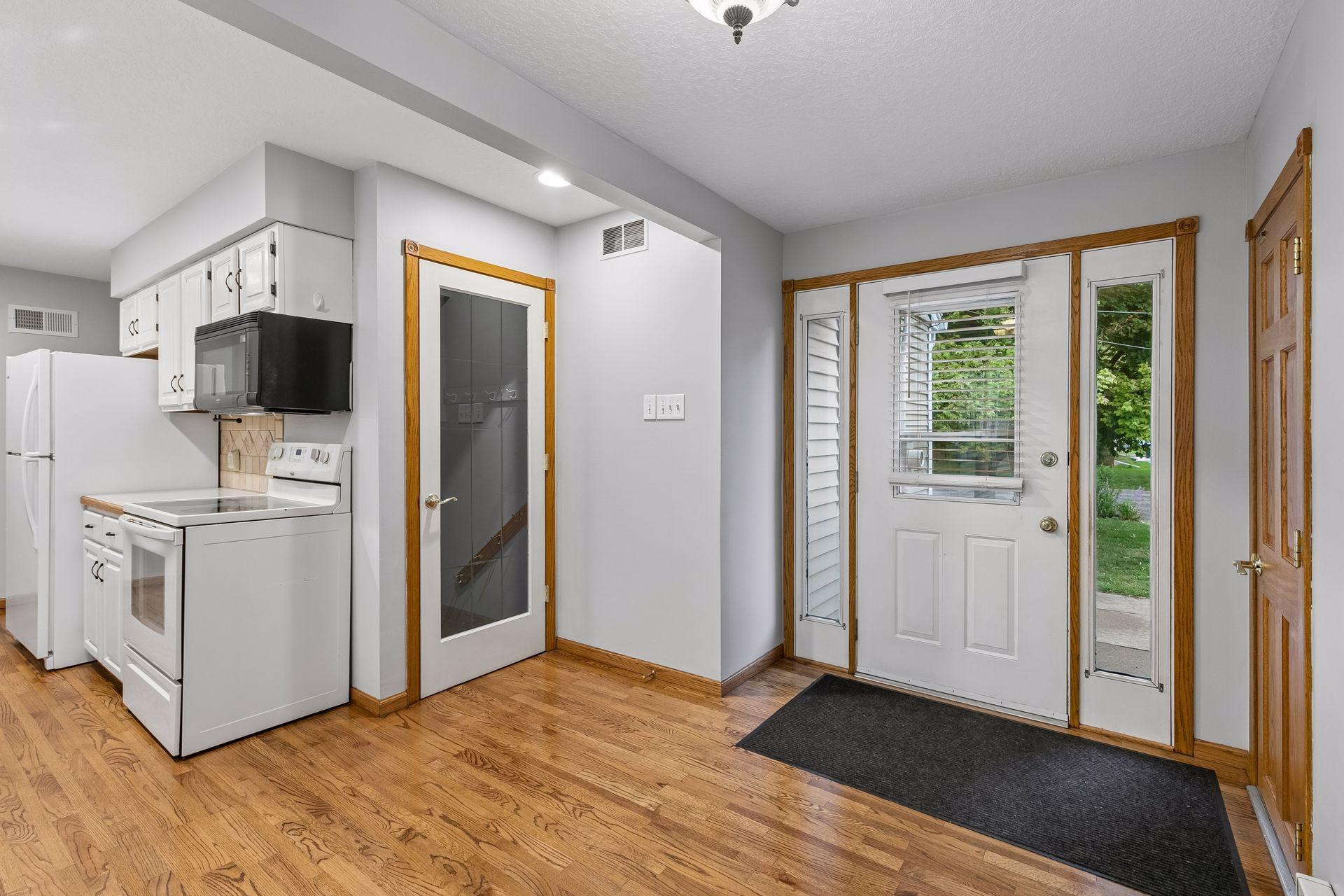 View of Residential at 20635 Hughes Avenue, Lakeville MN 55044, Lakeville (15 of 34) - Mike Wilen | Minnesota Team Real Estate