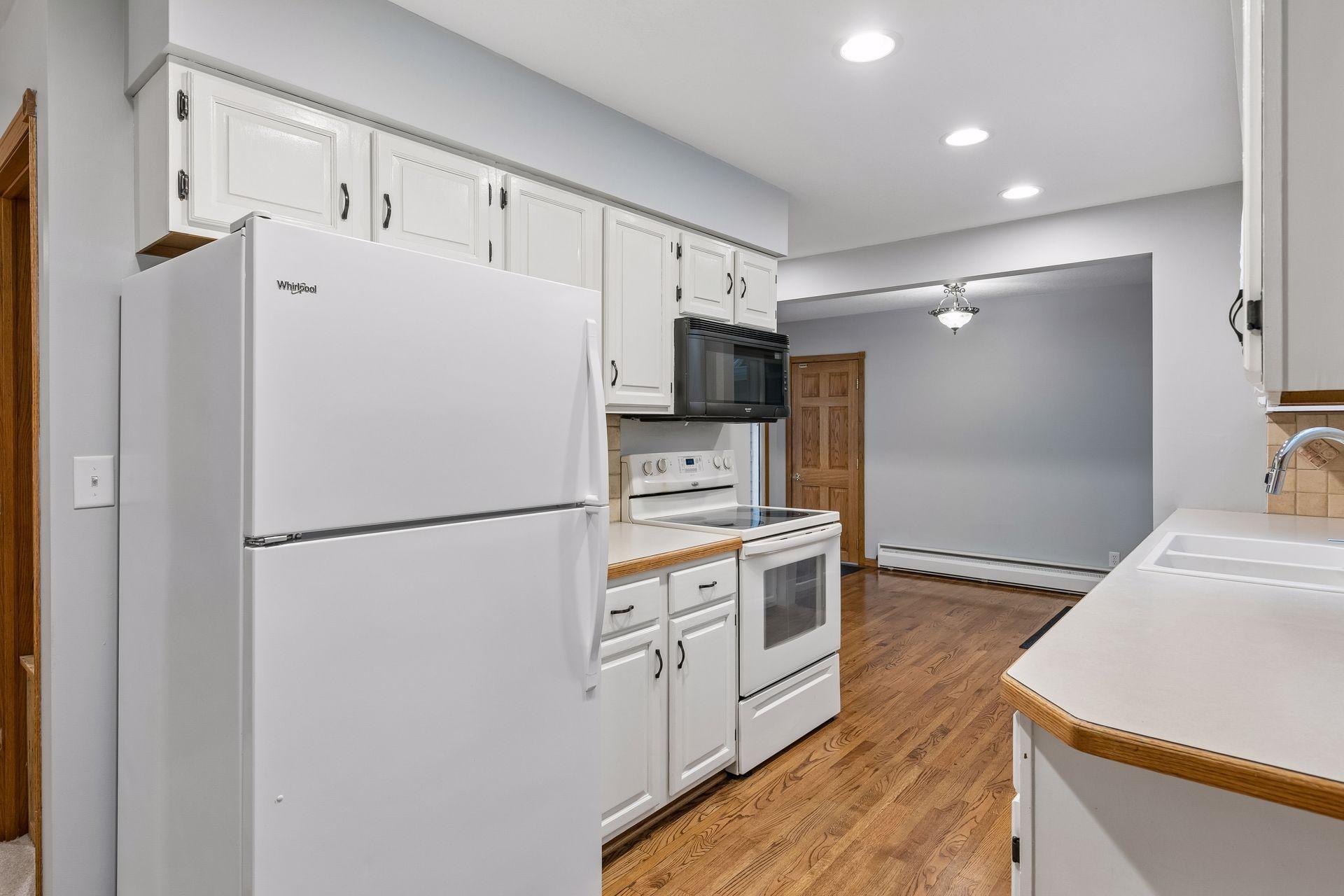 View of Residential at 20635 Hughes Avenue, Lakeville MN 55044, Lakeville (11 of 34) - Mike Wilen | Minnesota Team Real Estate