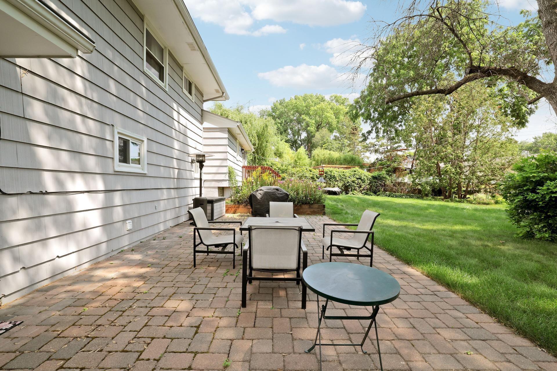 View of Residential at 4541 Heritage Hills Circle, Bloomington MN 55437, Bloomington (36 of 41) - Mike Wilen | Minnesota Team Real Estate