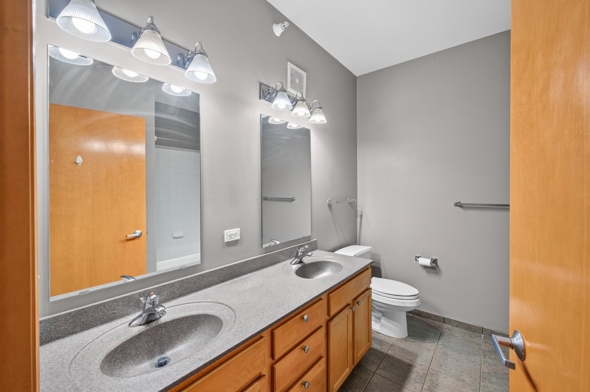 View of Residential at 2565 Franklin Avenue #102, Saint Paul MN 55114, Saint Paul (23 of 34) - Mike Wilen | Minnesota Team Real Estate