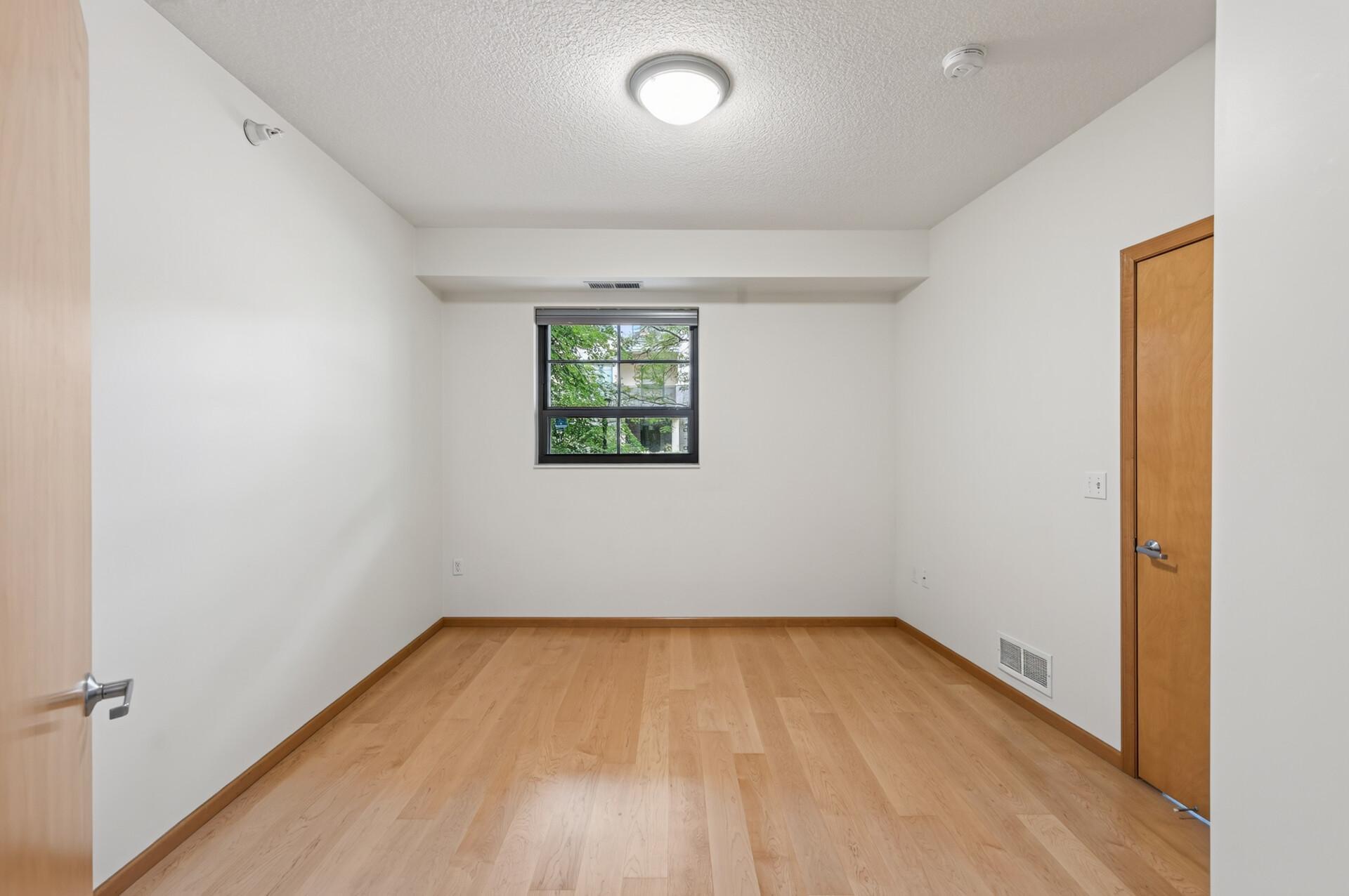 View of Residential at 2565 Franklin Avenue #102, Saint Paul MN 55114, Saint Paul (21 of 34) - Mike Wilen | Minnesota Team Real Estate