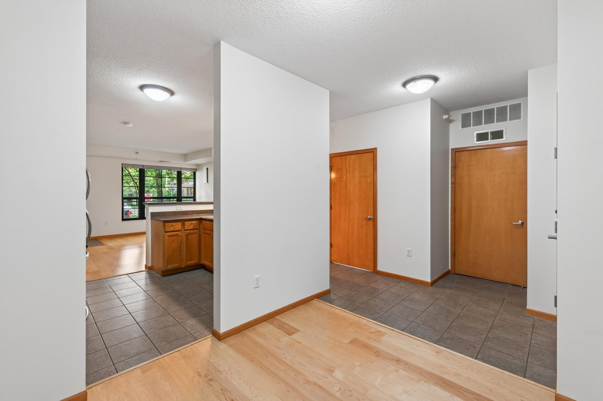 View of Residential at 2565 Franklin Avenue #102, Saint Paul MN 55114, Saint Paul (26 of 34) - Mike Wilen | Minnesota Team Real Estate