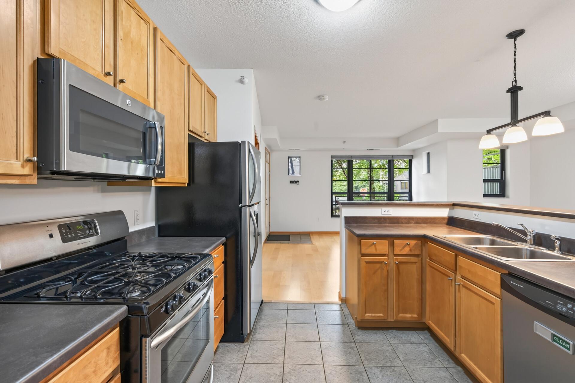 View of Residential at 2565 Franklin Avenue #102, Saint Paul MN 55114, Saint Paul (15 of 34) - Mike Wilen | Minnesota Team Real Estate