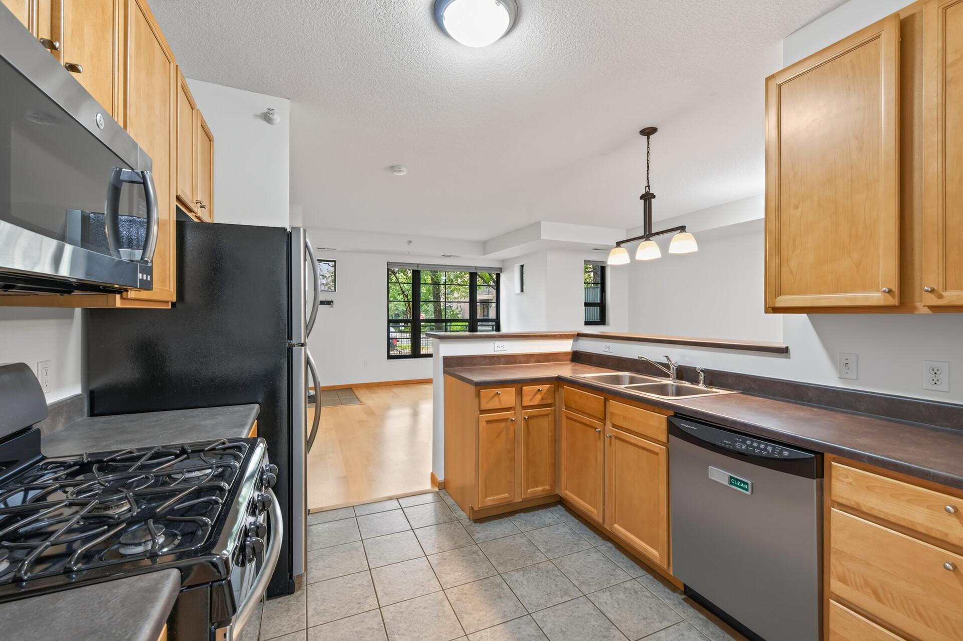 View of Residential at 2565 Franklin Avenue #102, Saint Paul MN 55114, Saint Paul (12 of 34) - Mike Wilen | Minnesota Team Real Estate