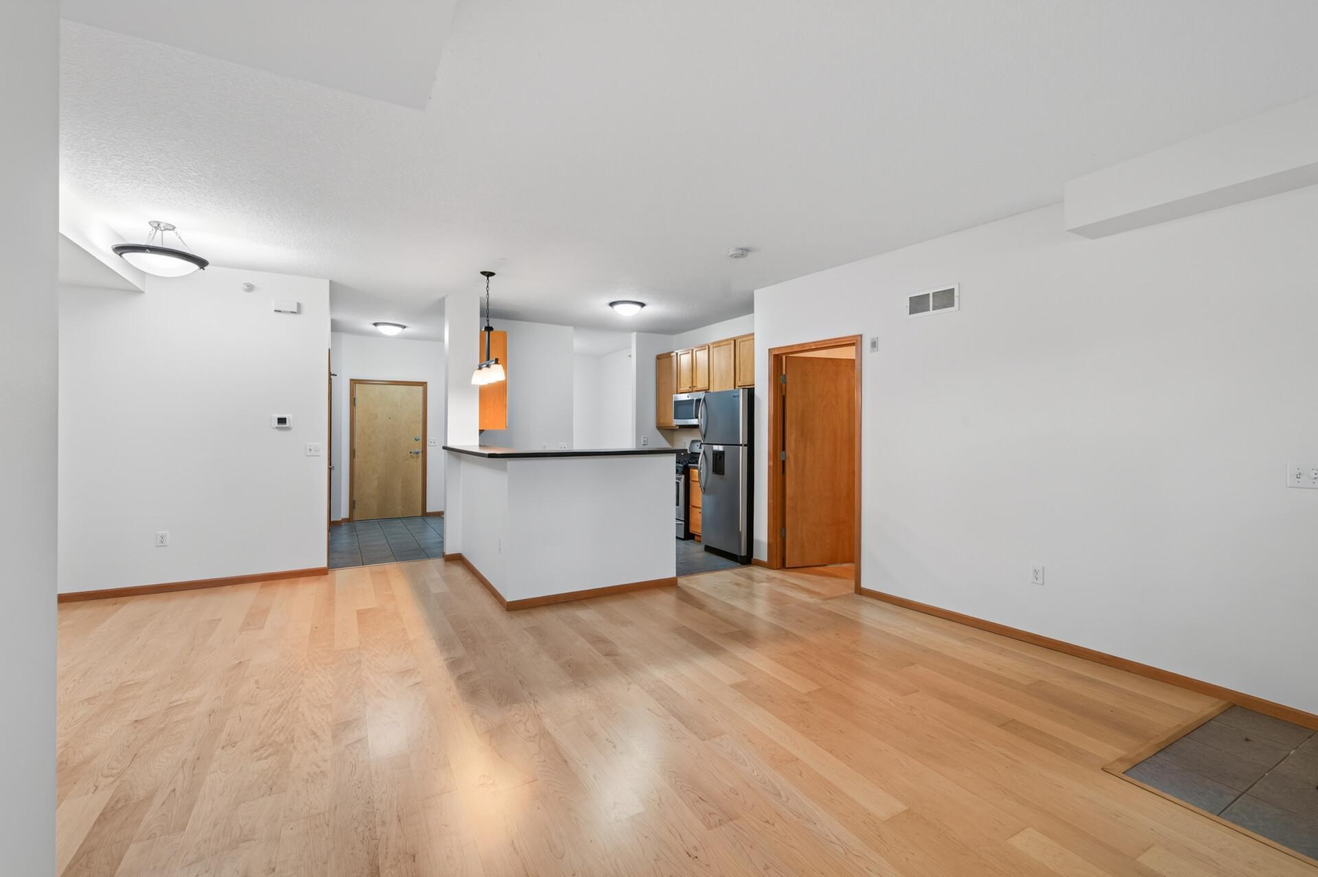 View of Residential at 2565 Franklin Avenue #102, Saint Paul MN 55114, Saint Paul (11 of 34) - Mike Wilen | Minnesota Team Real Estate