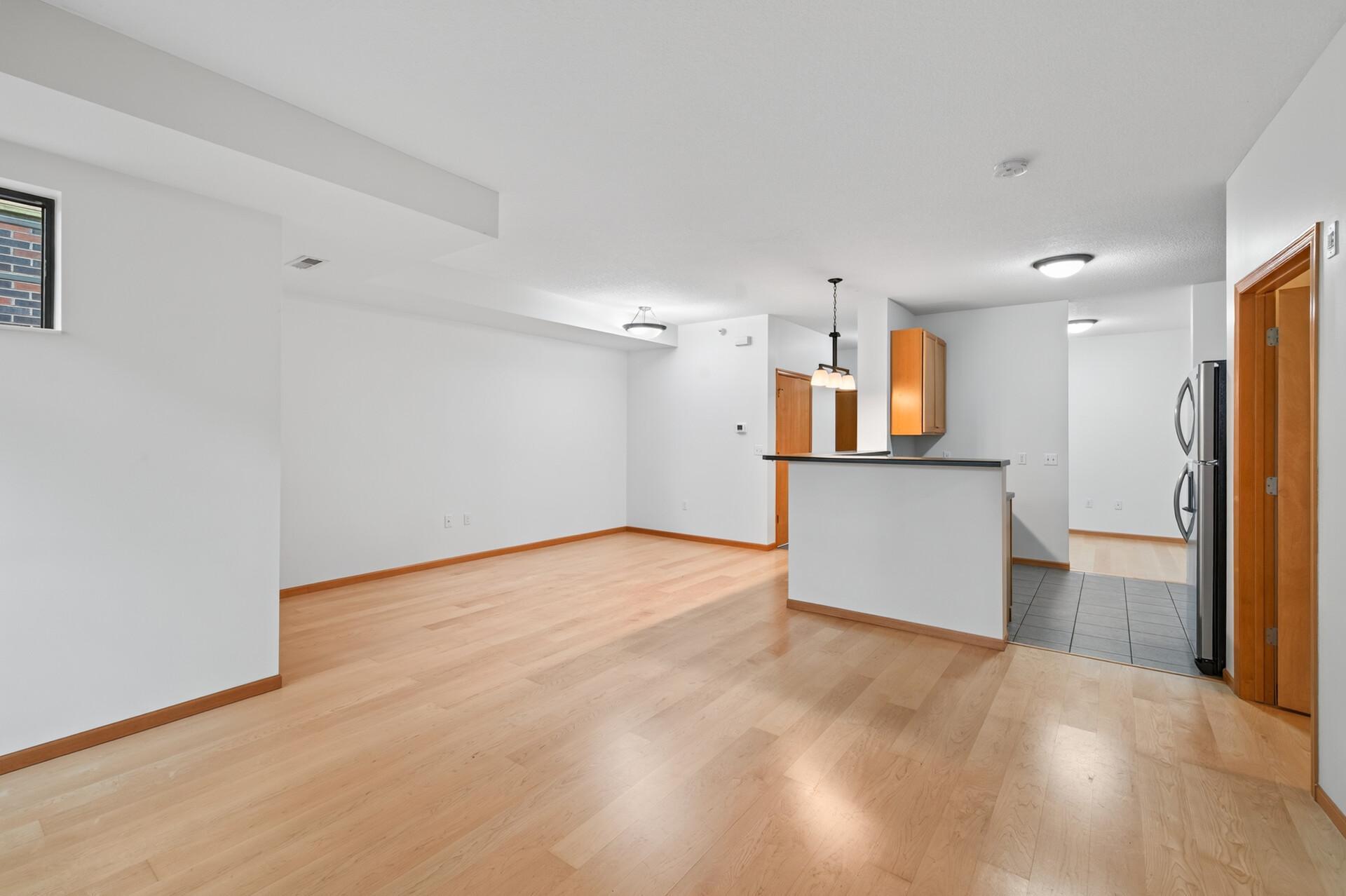 View of Residential at 2565 Franklin Avenue #102, Saint Paul MN 55114, Saint Paul (8 of 34) - Mike Wilen | Minnesota Team Real Estate