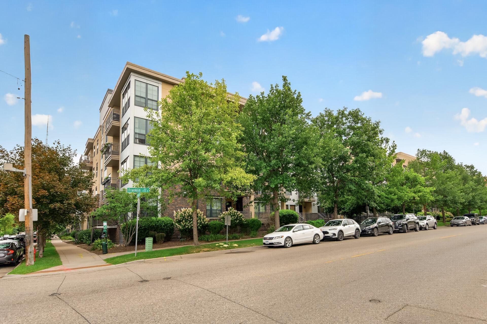 View of Residential at 2565 Franklin Avenue #102, Saint Paul MN 55114, Saint Paul (33 of 34) - Mike Wilen | Minnesota Team Real Estate