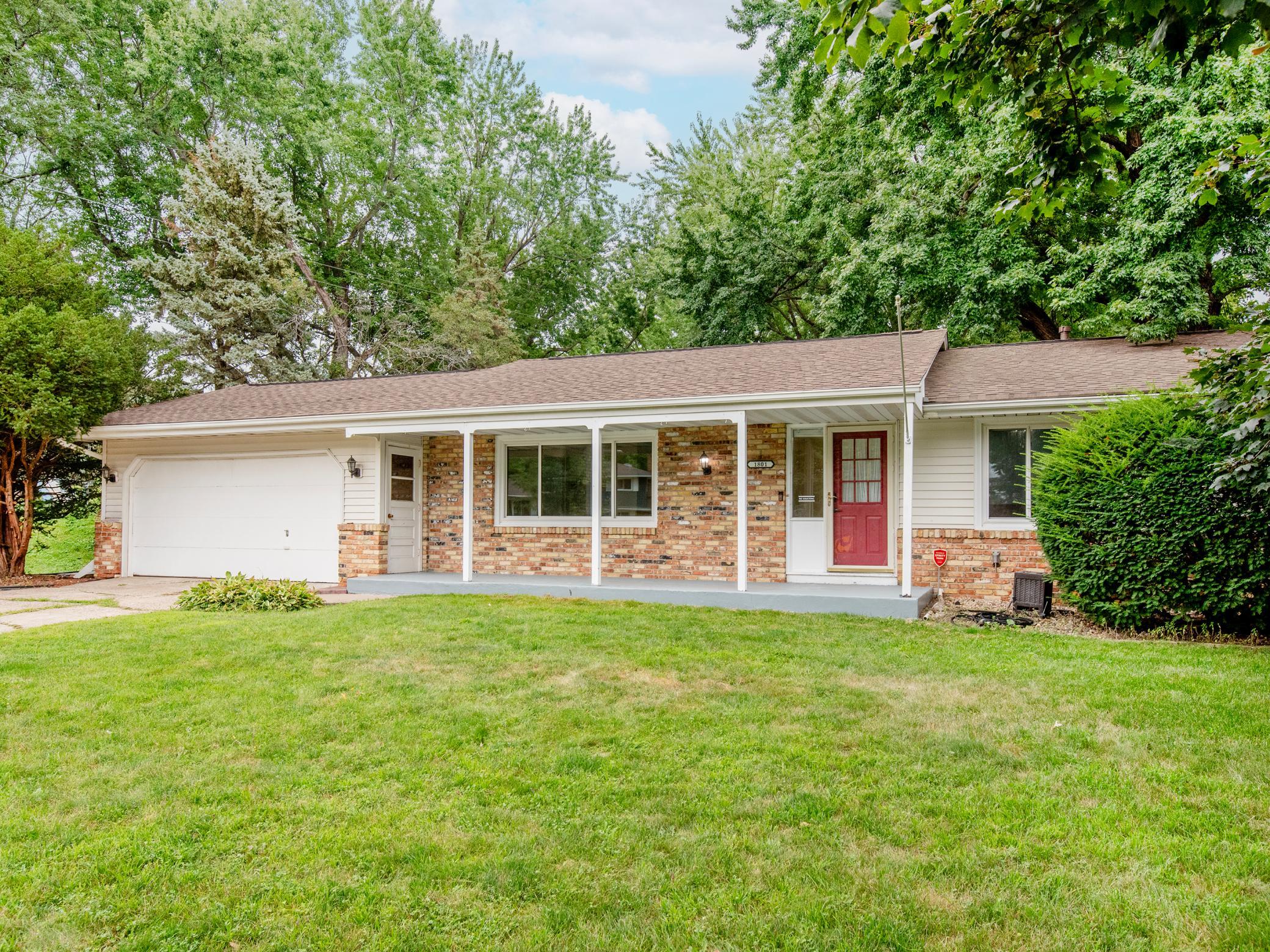 View of Residential at 1801 River Hills Drive, Burnsville MN 55337, Burnsville (43 of 50) - Mike Wilen | Minnesota Team Real Estate