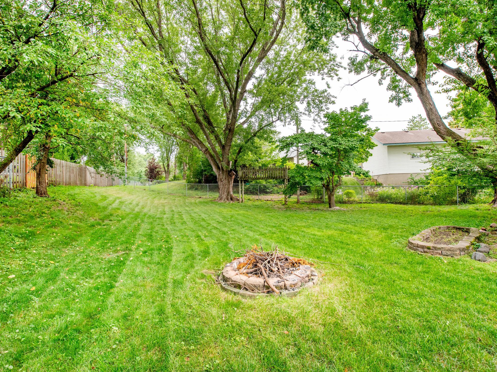 View of Residential at 1801 River Hills Drive, Burnsville MN 55337, Burnsville (39 of 50) - Mike Wilen | Minnesota Team Real Estate
