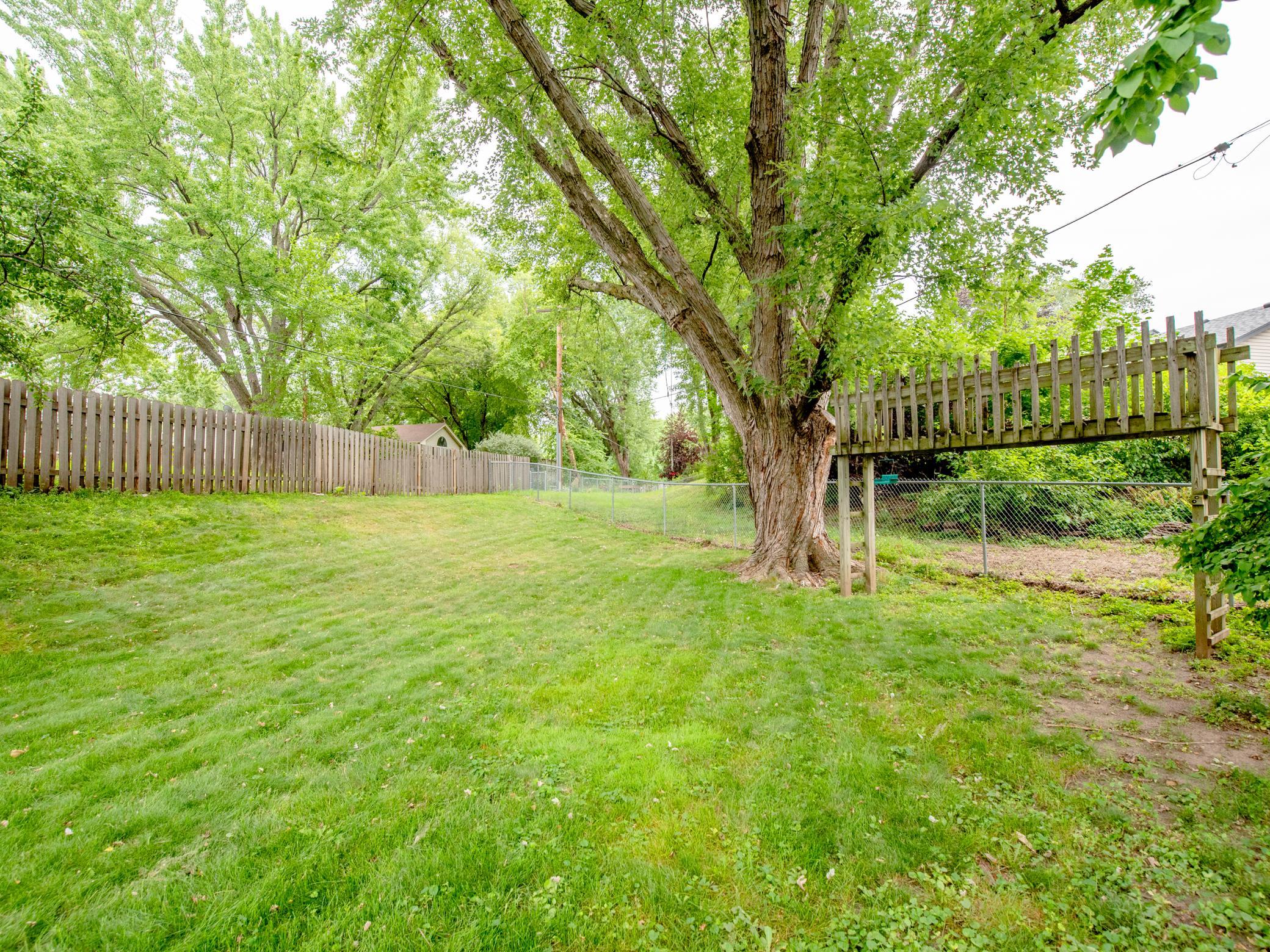 View of Residential at 1801 River Hills Drive, Burnsville MN 55337, Burnsville (33 of 50) - Mike Wilen | Minnesota Team Real Estate