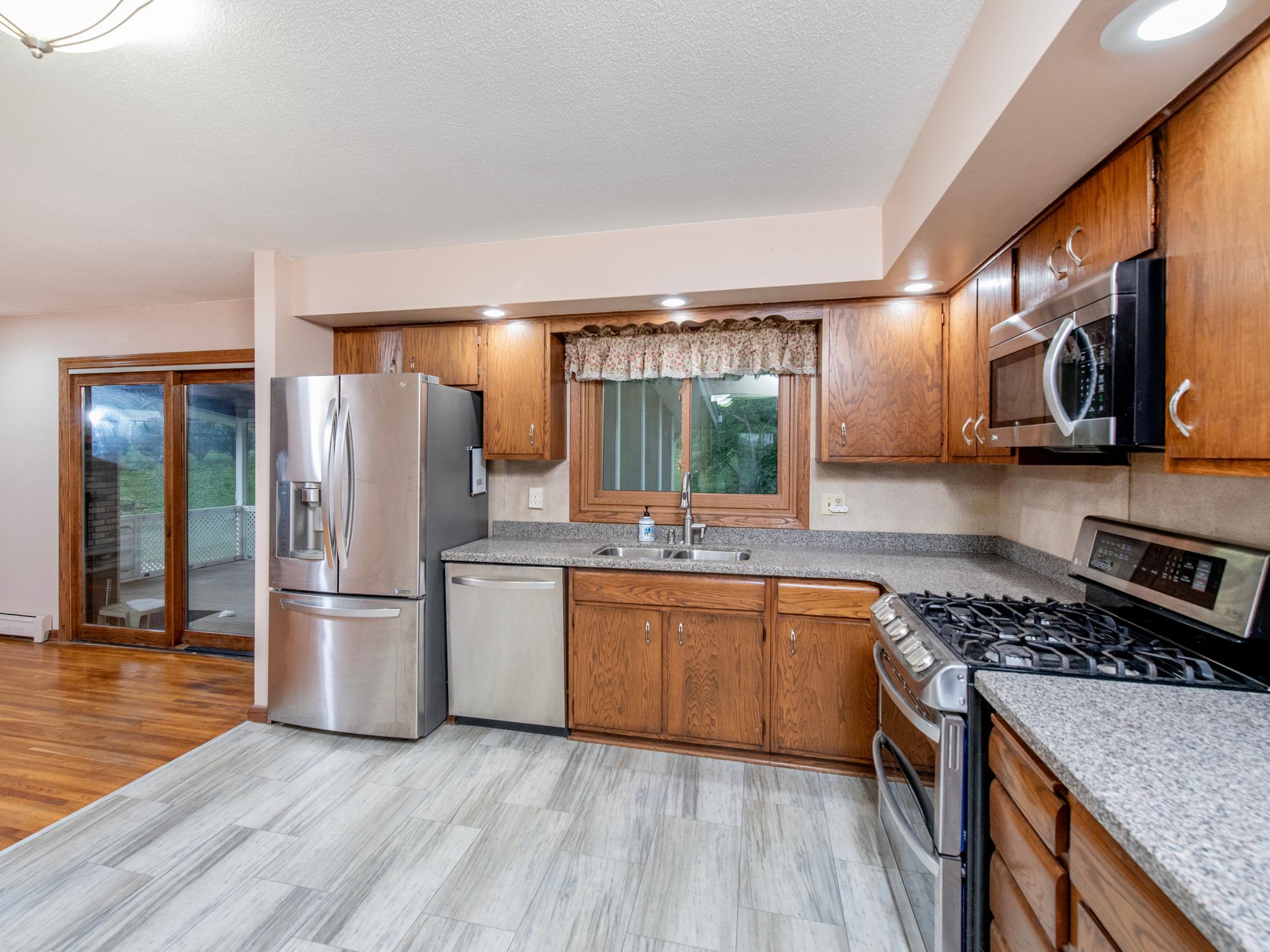 View of Residential at 1801 River Hills Drive, Burnsville MN 55337, Burnsville (12 of 50) - Mike Wilen | Minnesota Team Real Estate