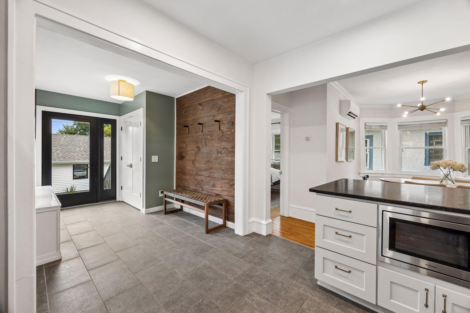 View of Residential at 41 Oliver Avenue, Minneapolis MN 55405, Minneapolis (21 of 50) - Mike Wilen | Minnesota Team Real Estate