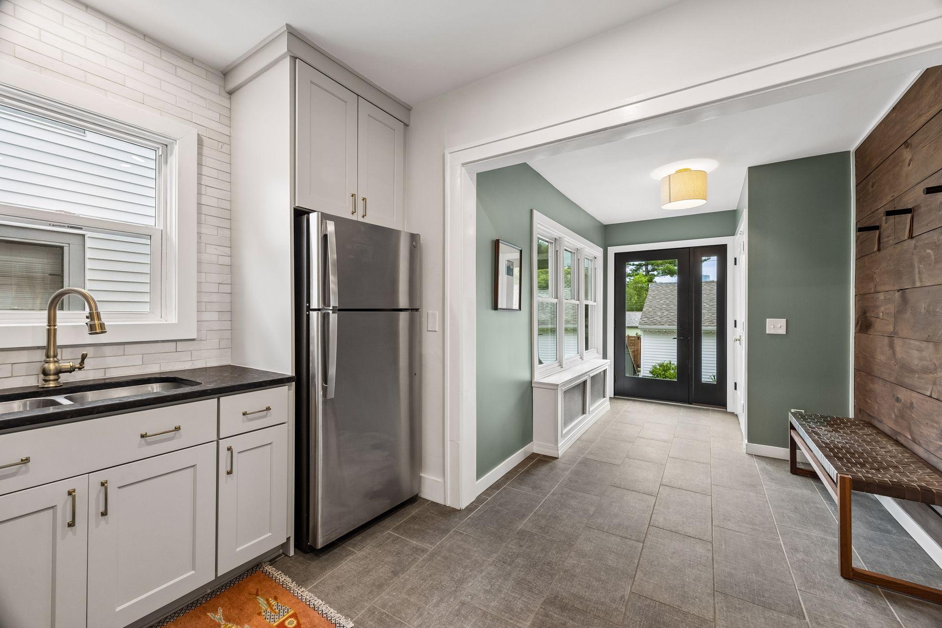 View of Residential at 41 Oliver Avenue, Minneapolis MN 55405, Minneapolis (20 of 50) - Mike Wilen | Minnesota Team Real Estate