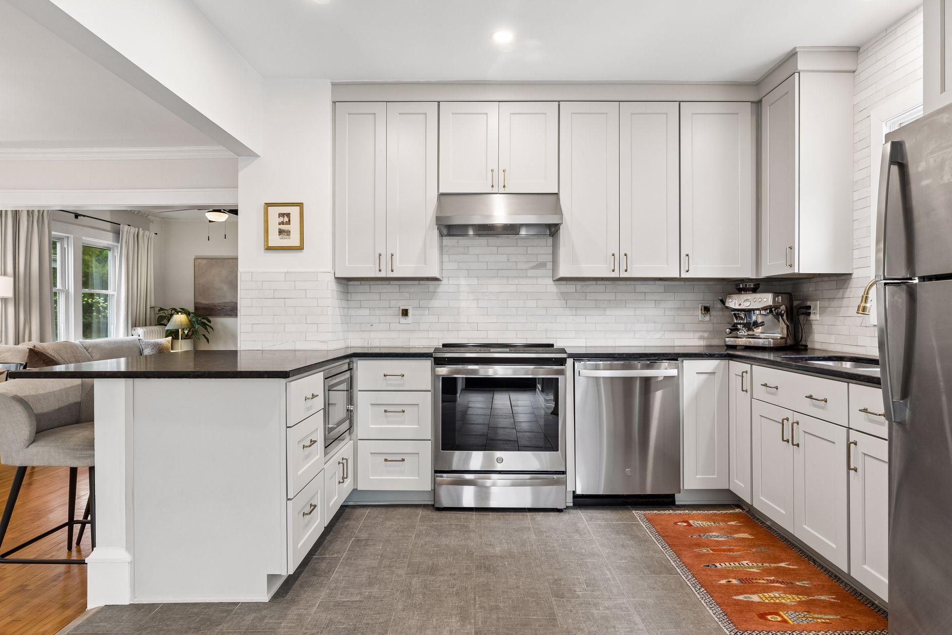 View of Residential at 41 Oliver Avenue, Minneapolis MN 55405, Minneapolis (18 of 50) - Mike Wilen | Minnesota Team Real Estate