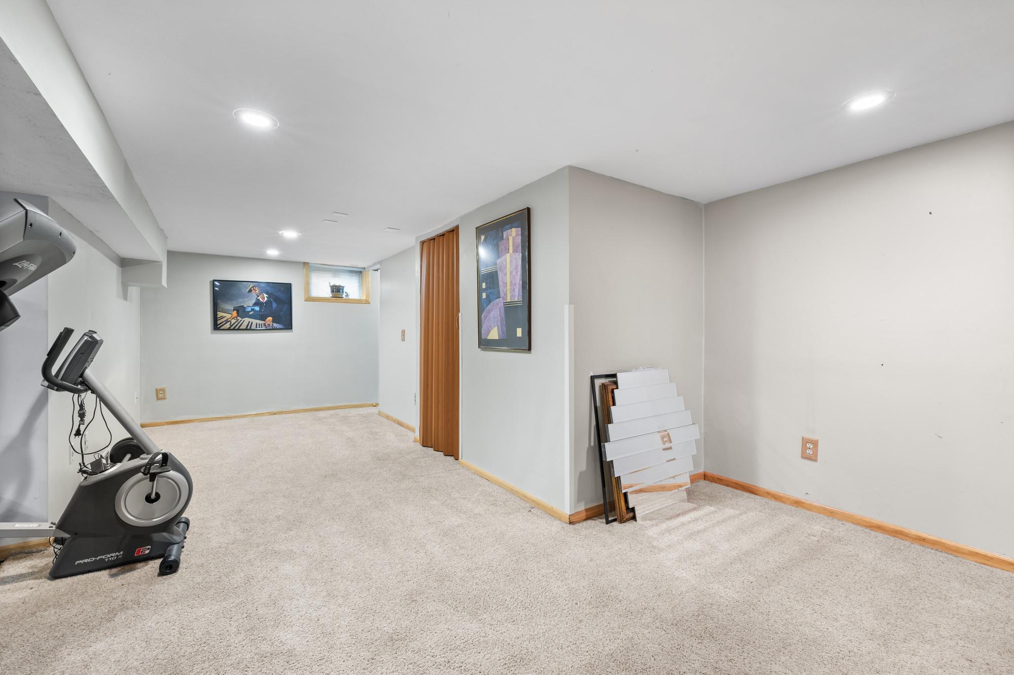 View of Residential at 6701 Regent Avenue, Brooklyn Center MN 55429, Brooklyn Center (24 of 40) - Mike Wilen | Minnesota Team Real Estate