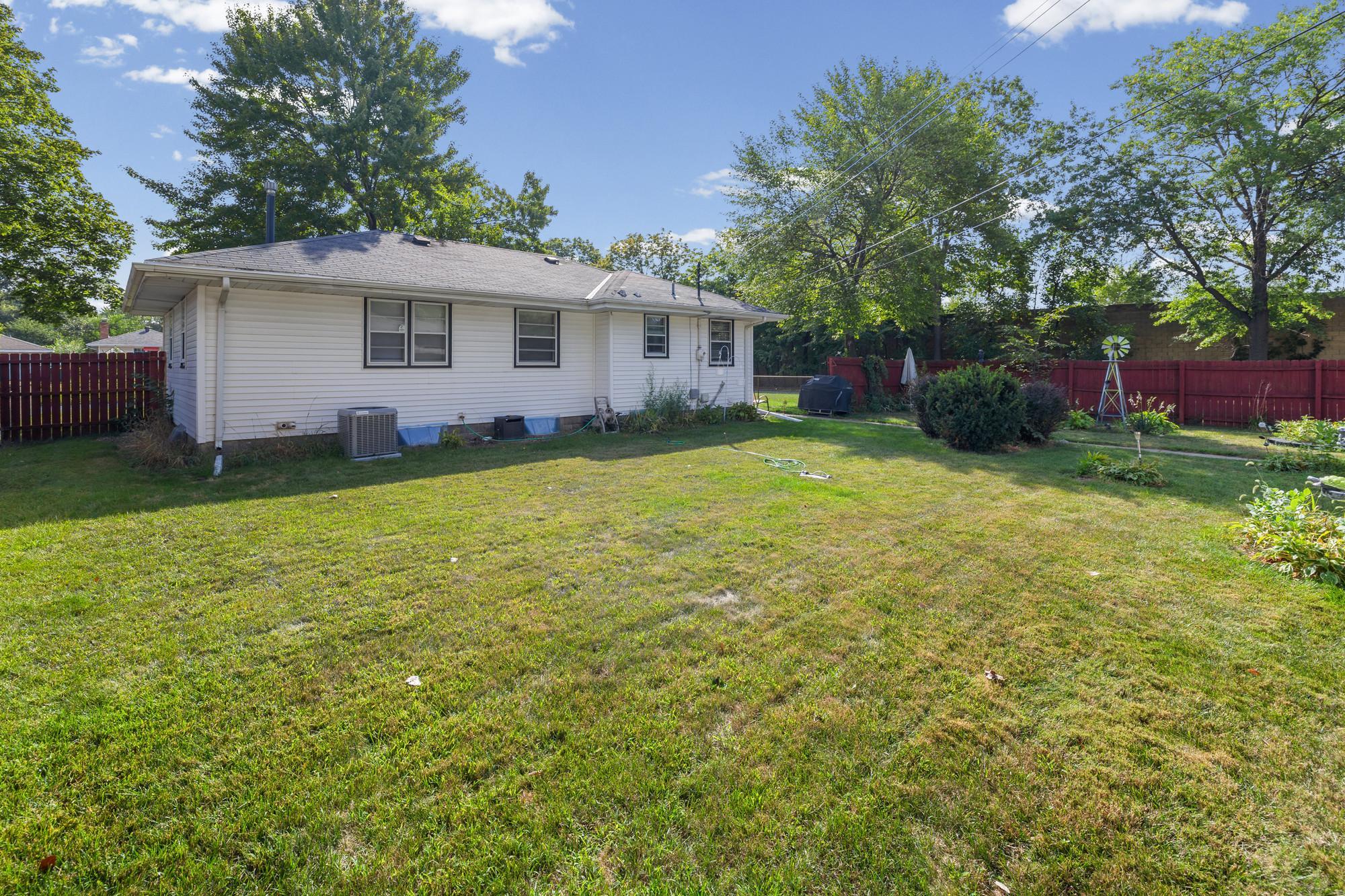View of Residential at 6701 Regent Avenue, Brooklyn Center MN 55429, Brooklyn Center (33 of 40) - Mike Wilen | Minnesota Team Real Estate