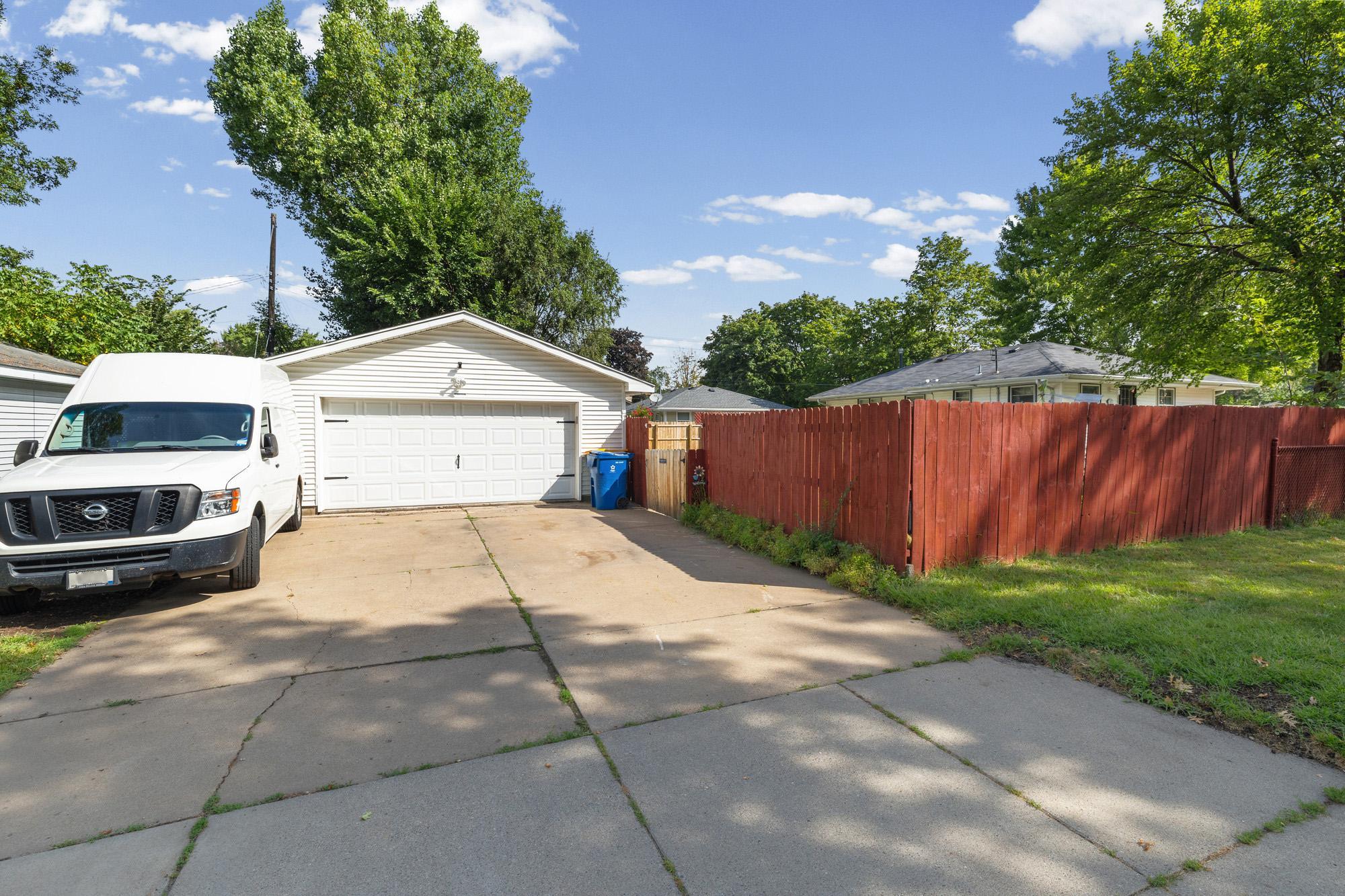 View of Residential at 6701 Regent Avenue, Brooklyn Center MN 55429, Brooklyn Center (35 of 40) - Mike Wilen | Minnesota Team Real Estate