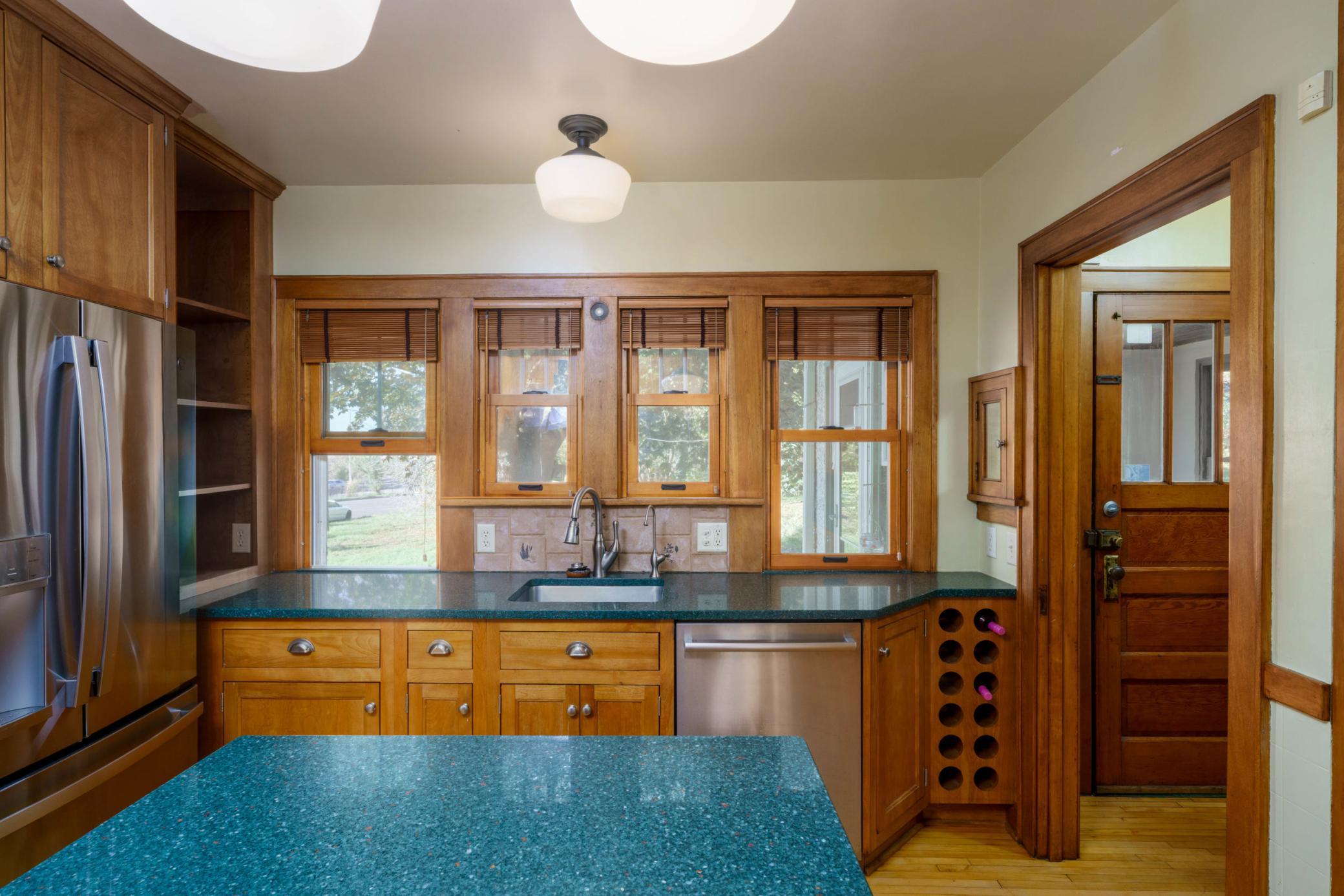 View of Residential at 1194 Point Douglas Road, Saint Paul MN 55119, Saint Paul (10 of 24) - Mike Wilen | Minnesota Team Real Estate