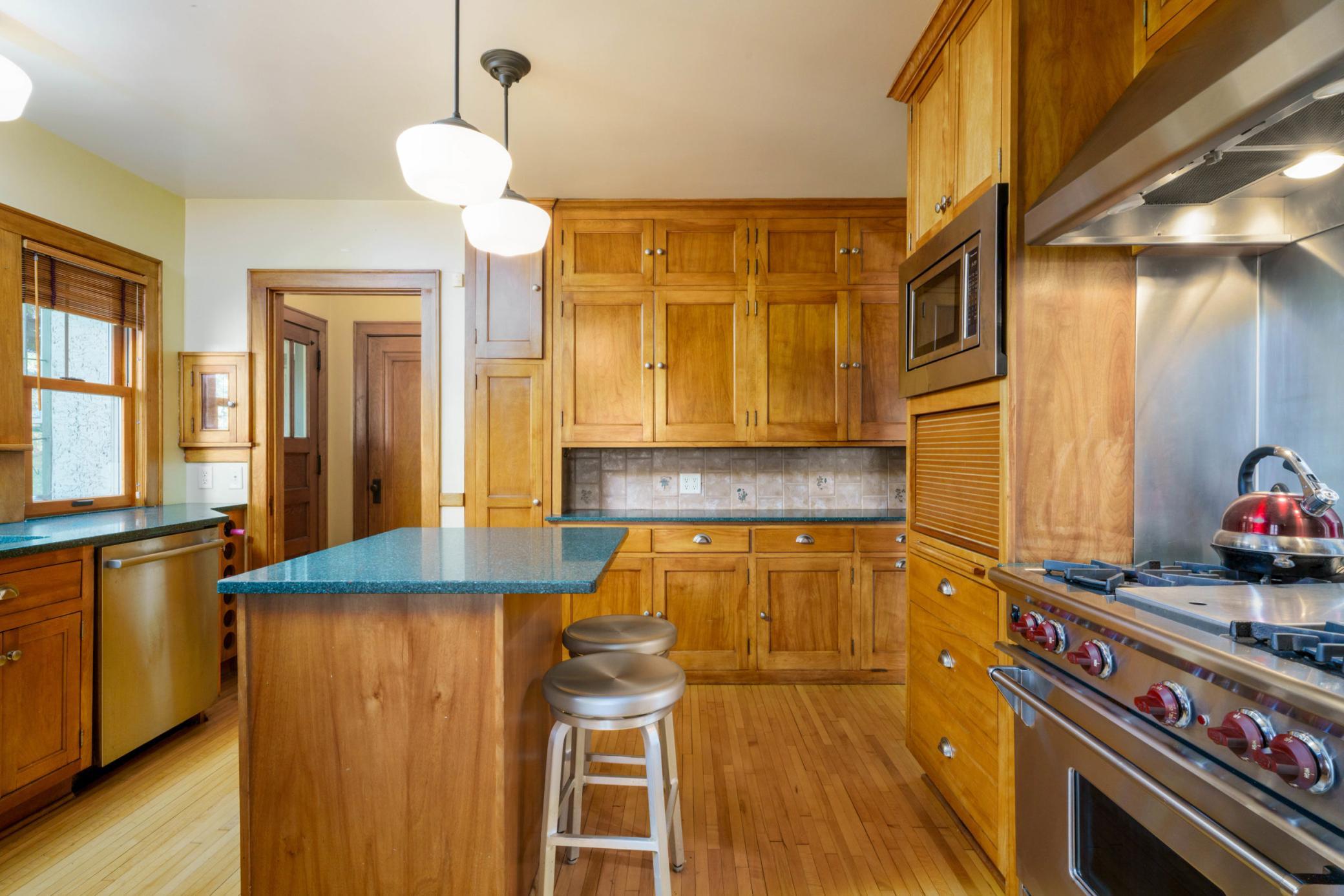 View of Residential at 1194 Point Douglas Road, Saint Paul MN 55119, Saint Paul (9 of 24) - Mike Wilen | Minnesota Team Real Estate