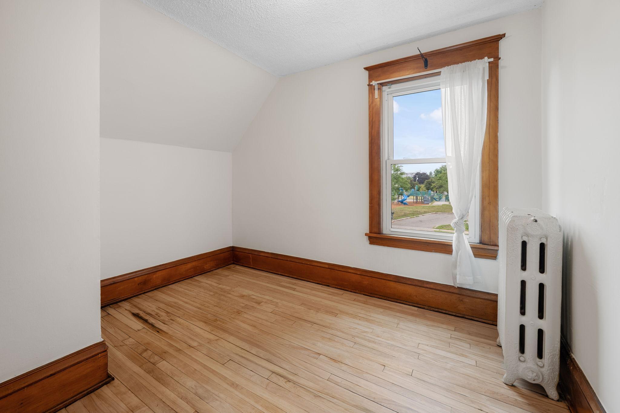 View of Residential at 1557 Lafond Avenue, Saint Paul MN 55104, Saint Paul (27 of 46) - Mike Wilen | Minnesota Team Real Estate
