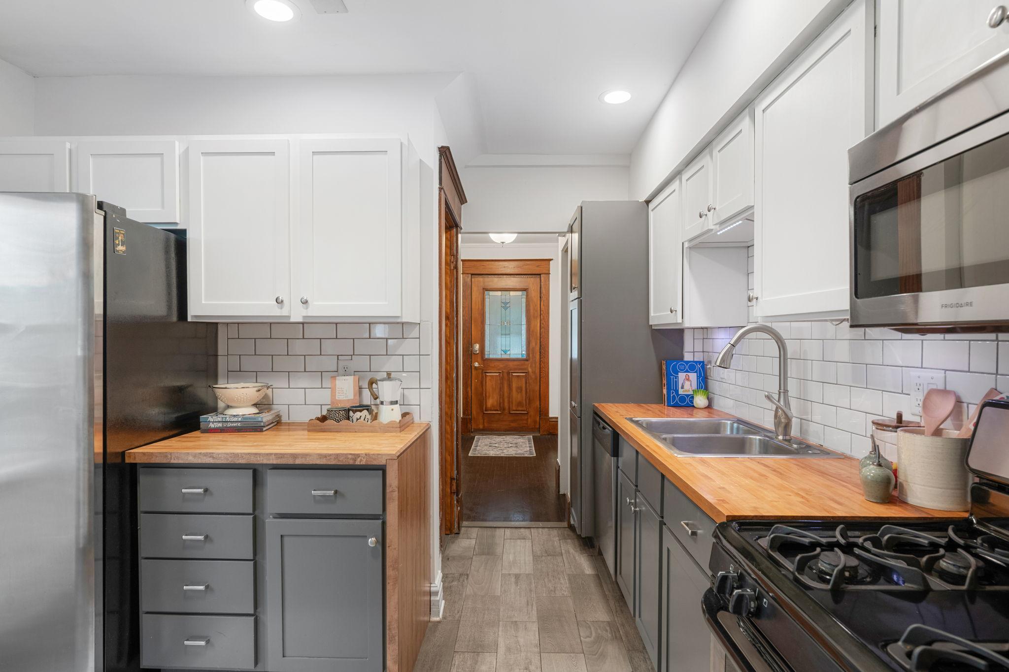 View of Residential at 1557 Lafond Avenue, Saint Paul MN 55104, Saint Paul (16 of 46) - Mike Wilen | Minnesota Team Real Estate
