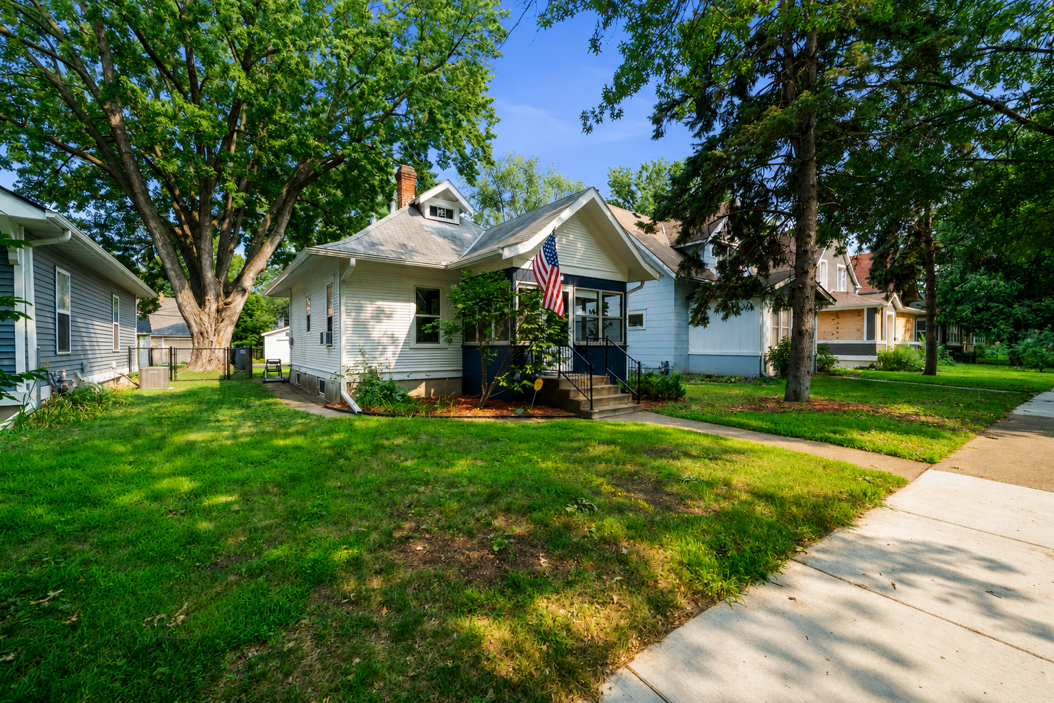 View of Residential at 4338 James Avenue, Minneapolis MN 55412, Minneapolis (20 of 22) - Mike Wilen | Minnesota Team Real Estate