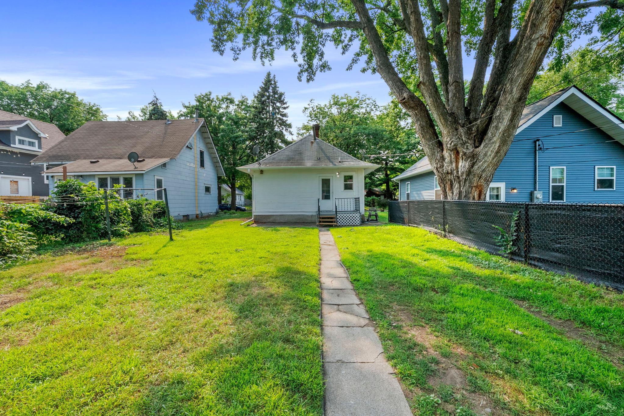 View of Residential at 4338 James Avenue, Minneapolis MN 55412, Minneapolis (18 of 22) - Mike Wilen | Minnesota Team Real Estate