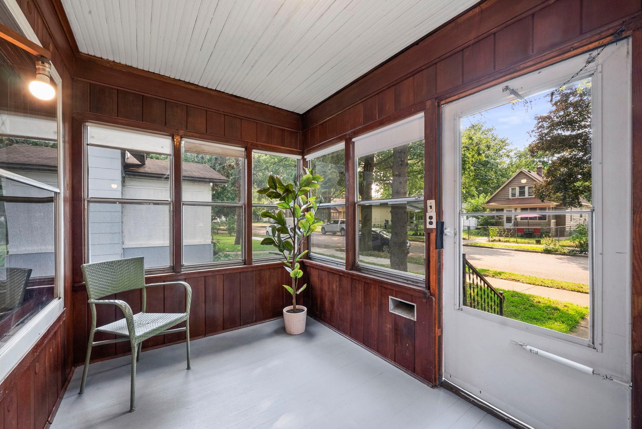 View of Residential at 4338 James Avenue, Minneapolis MN 55412, Minneapolis (7 of 22) - Mike Wilen | Minnesota Team Real Estate