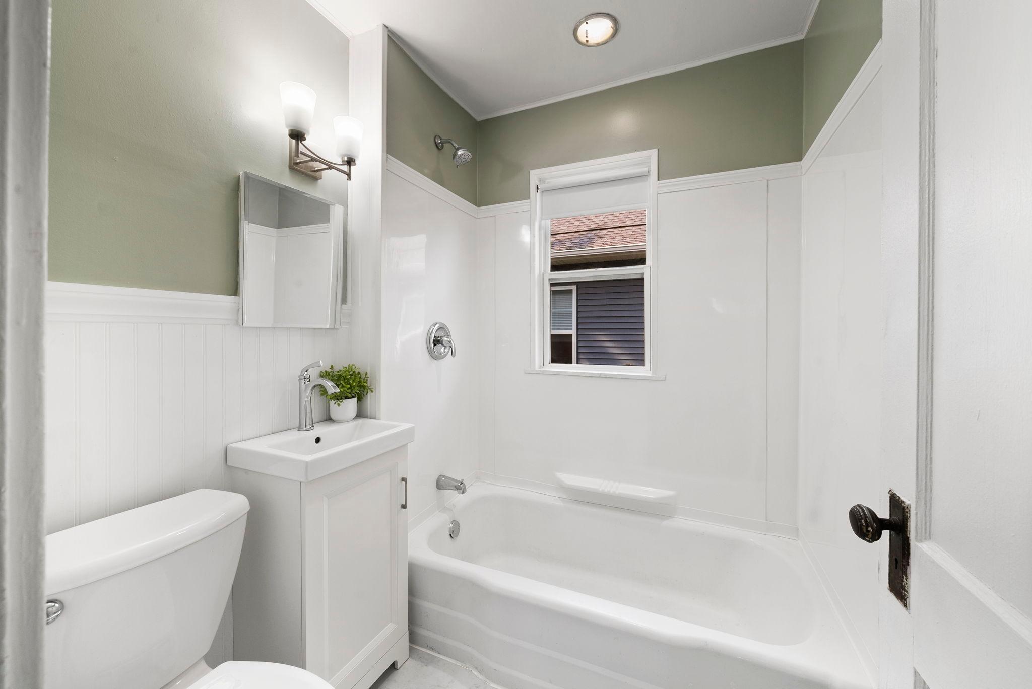 View of Residential at 4338 James Avenue, Minneapolis MN 55412, Minneapolis (12 of 22) - Mike Wilen | Minnesota Team Real Estate