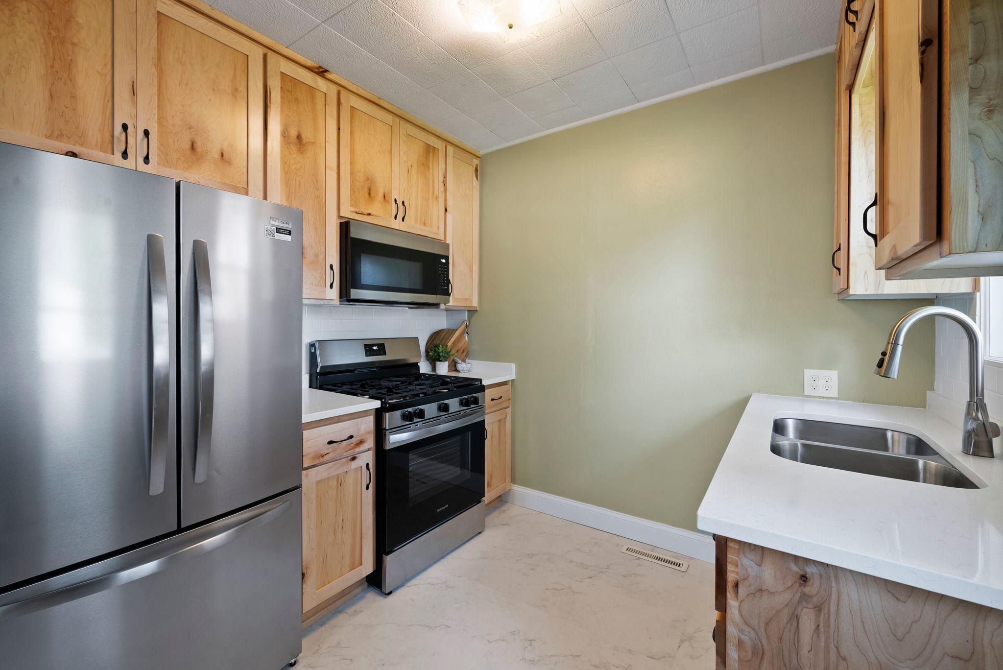 View of Residential at 4338 James Avenue, Minneapolis MN 55412, Minneapolis (9 of 22) - Mike Wilen | Minnesota Team Real Estate