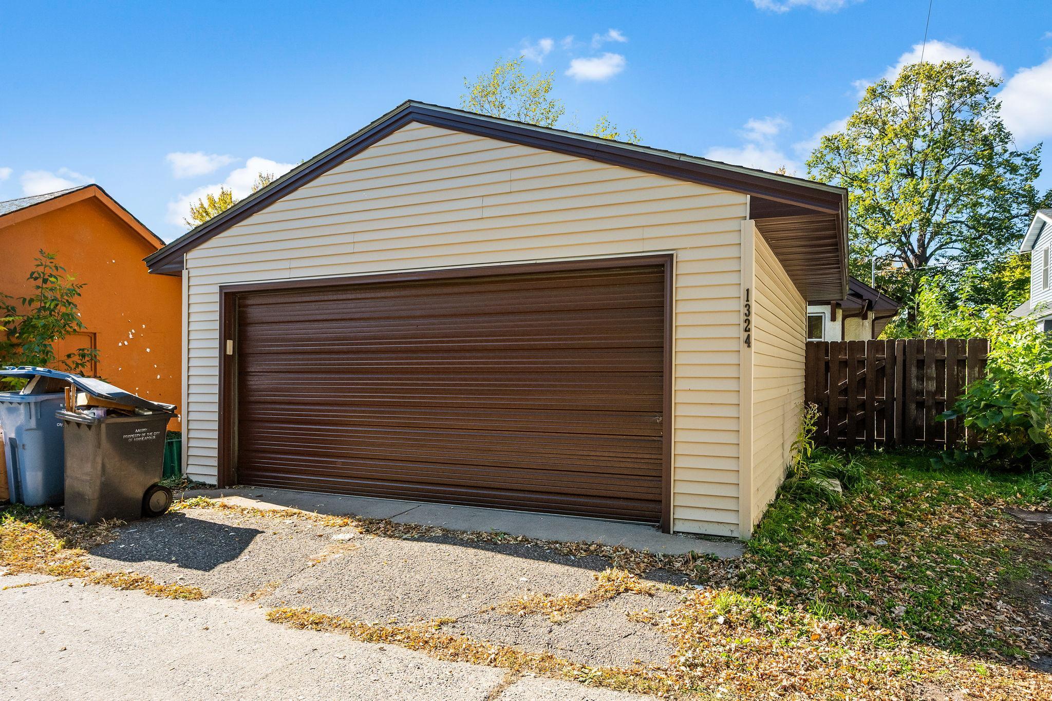 View of Residential at 1324 Upton Avenue, Minneapolis MN 55411, Minneapolis (21 of 22) - Mike Wilen | Minnesota Team Real Estate