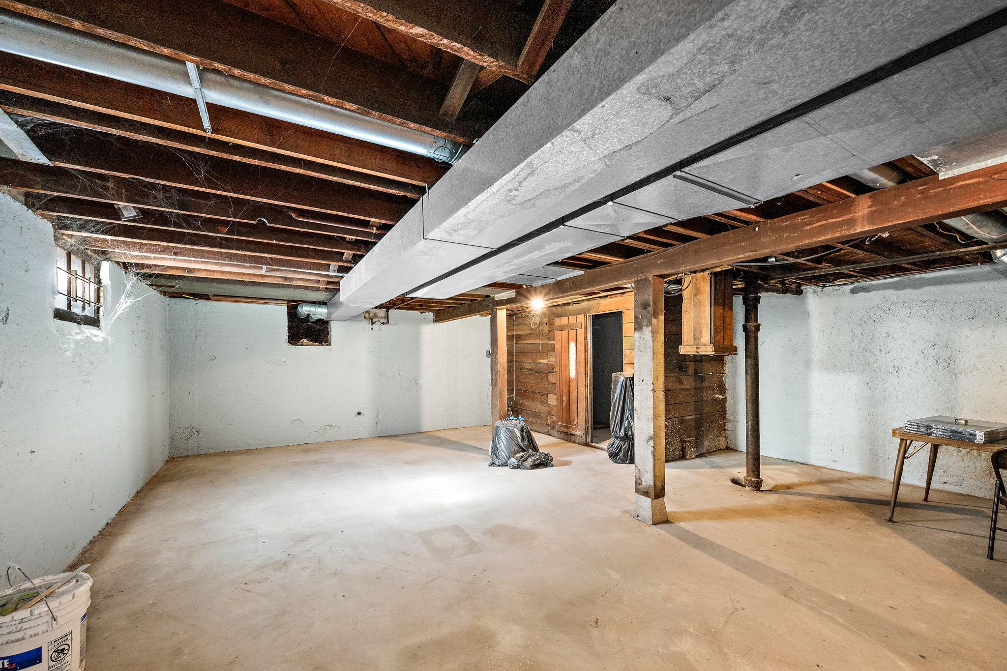 View of Residential at 1324 Upton Avenue, Minneapolis MN 55411, Minneapolis (16 of 22) - Mike Wilen | Minnesota Team Real Estate