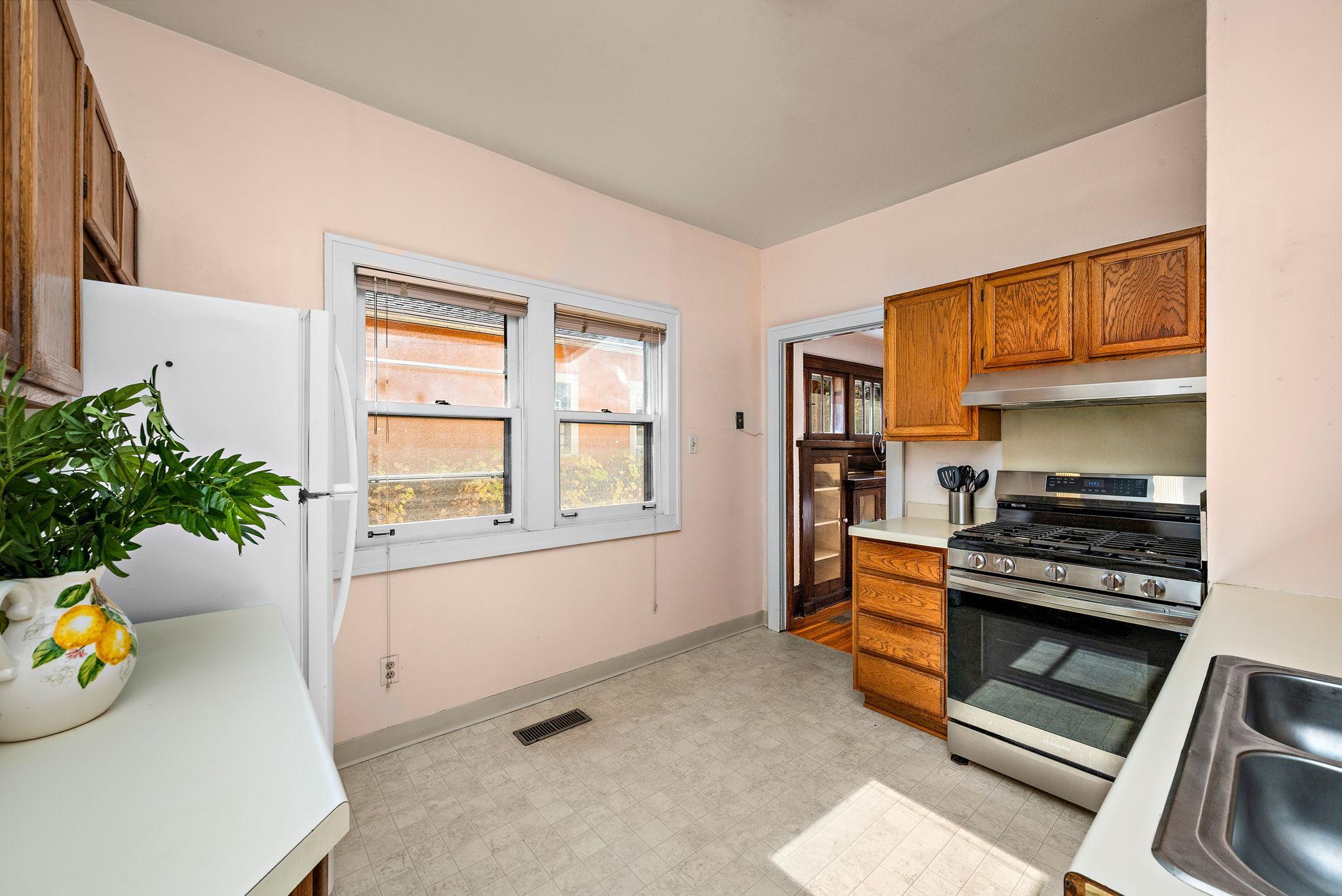 View of Residential at 1324 Upton Avenue, Minneapolis MN 55411, Minneapolis (11 of 22) - Mike Wilen | Minnesota Team Real Estate