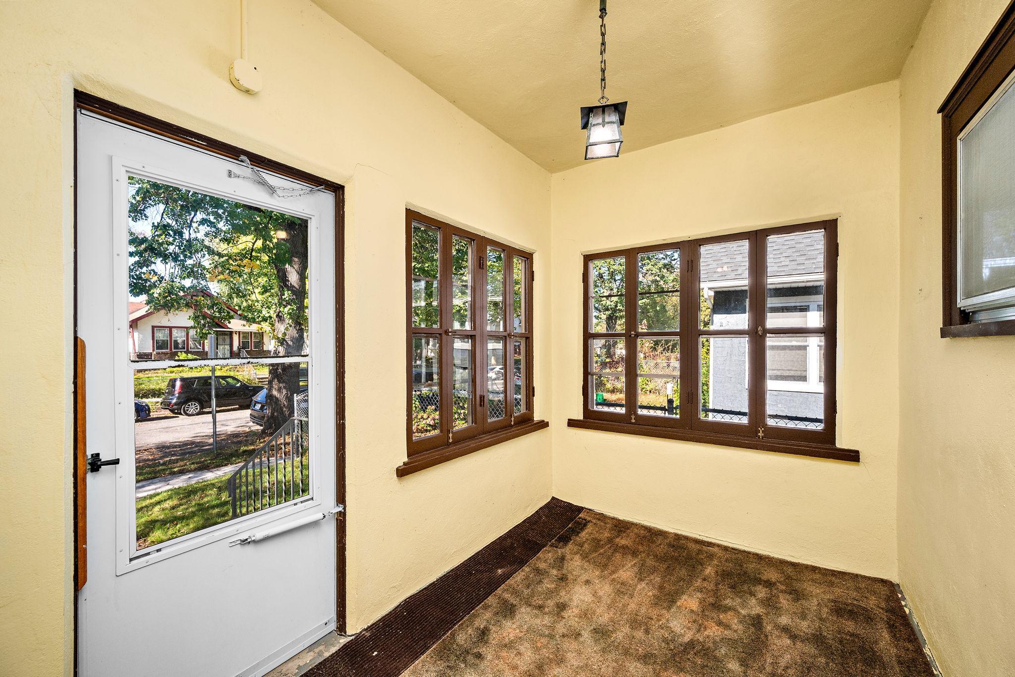 View of Residential at 1324 Upton Avenue, Minneapolis MN 55411, Minneapolis (3 of 22) - Mike Wilen | Minnesota Team Real Estate
