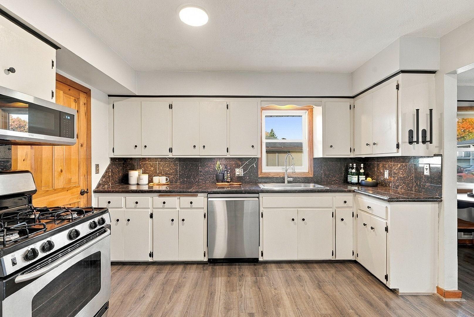 View of Residential at 1220 43 1/2 Avenue, Columbia Heights MN 55421, Columbia Heights (18 of 53) - Mike Wilen | Minnesota Team Real Estate