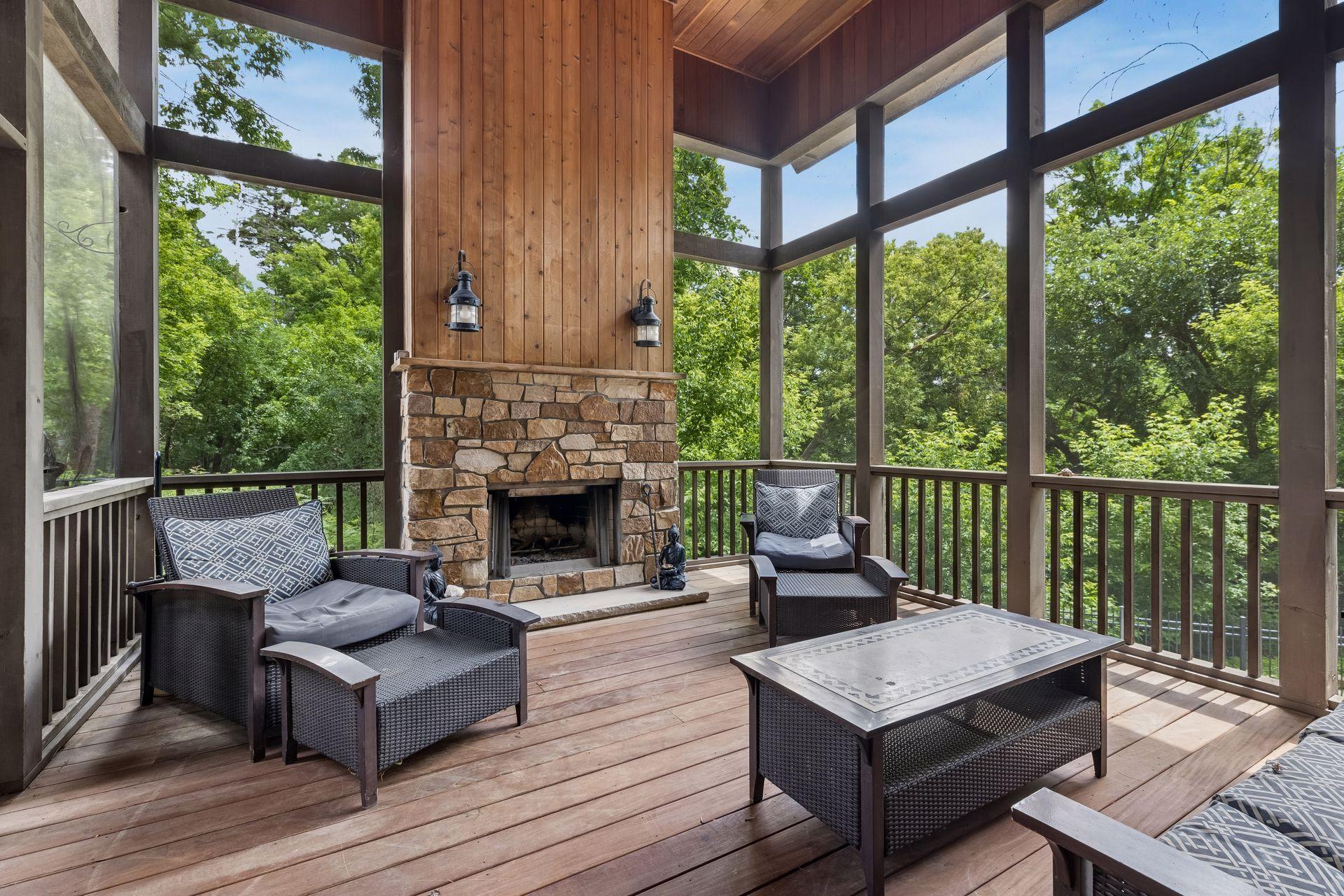 View of Residential at 2647 Plymouth Road, Minnetonka MN 55305, Minnetonka (17 of 39) - Mike Wilen | Minnesota Team Real Estate
