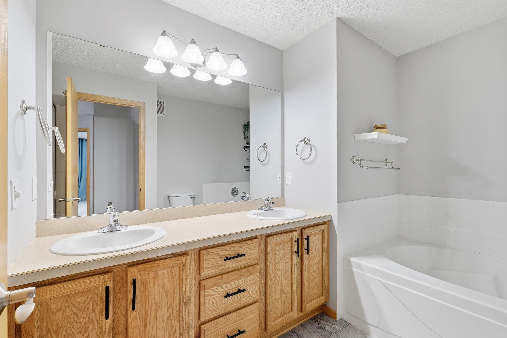 View of Residential at 17152 Eastwood Avenue #156, Lakeville MN 55024, Lakeville (19 of 36) - Mike Wilen | Minnesota Team Real Estate