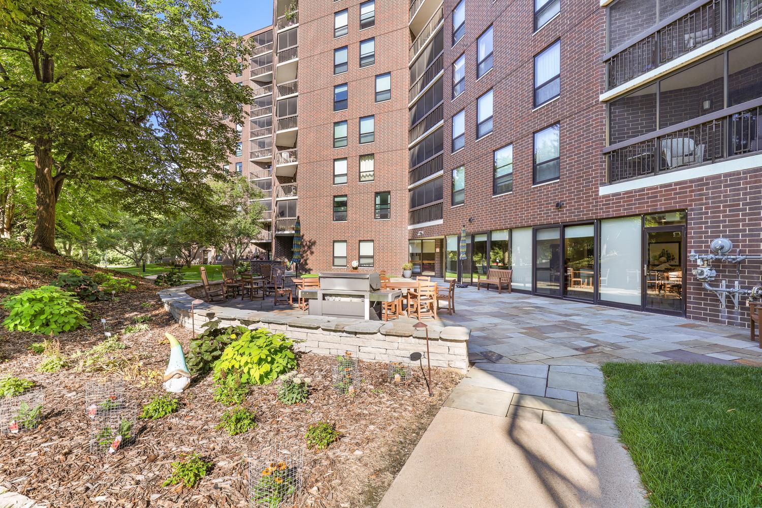 View of Residential at 6615 Lake Shore Drive #115, Richfield MN 55423, Richfield (17 of 28) - Mike Wilen | Minnesota Team Real Estate