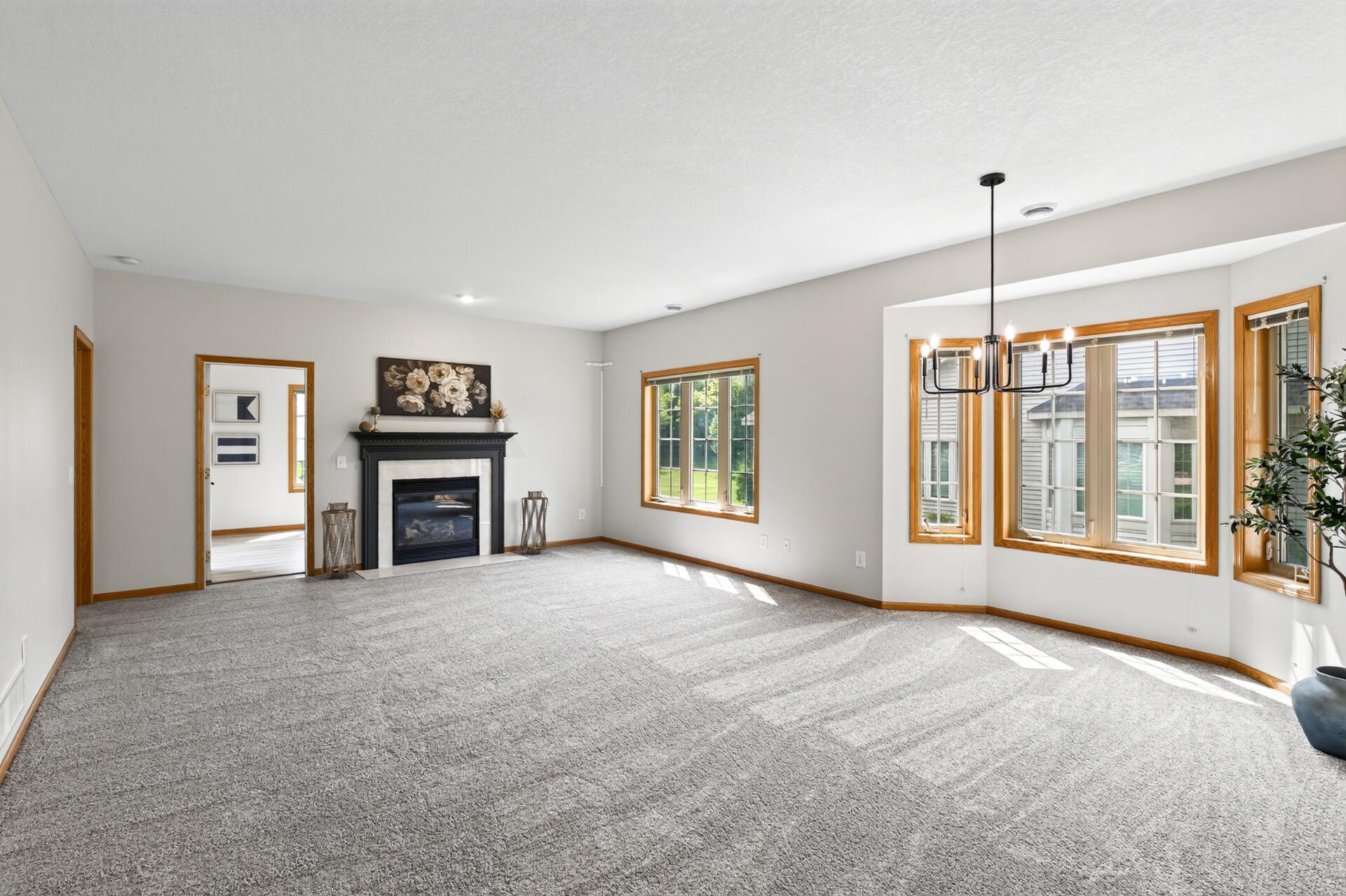 View of Residential at 6801 24th Street, Oakdale MN 55128, Oakdale (10 of 29) - Mike Wilen | Minnesota Team Real Estate