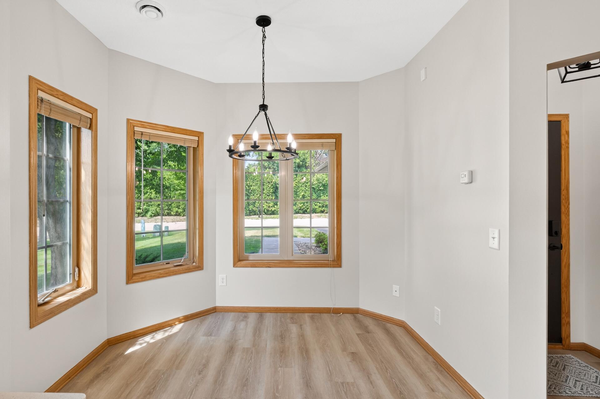 View of Residential at 6801 24th Street, Oakdale MN 55128, Oakdale (9 of 29) - Mike Wilen | Minnesota Team Real Estate