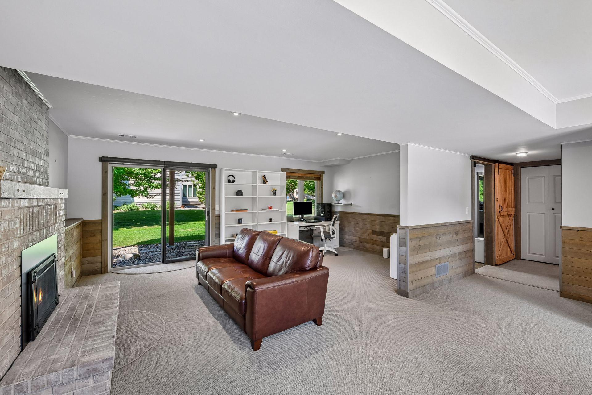 View of Residential at 7011 Eagle Ridge, Eden Prairie MN 55346, Eden Prairie (31 of 53) - Mike Wilen | Minnesota Team Real Estate