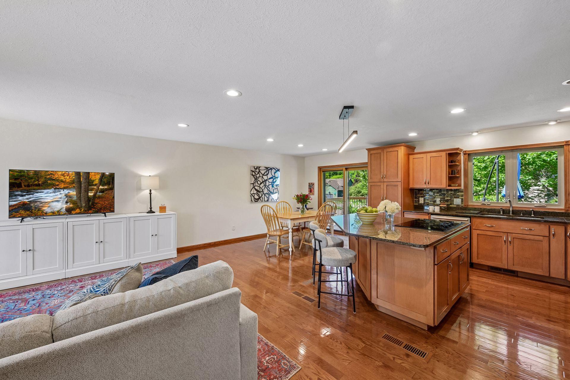 View of Residential at 7011 Eagle Ridge, Eden Prairie MN 55346, Eden Prairie (8 of 53) - Mike Wilen | Minnesota Team Real Estate
