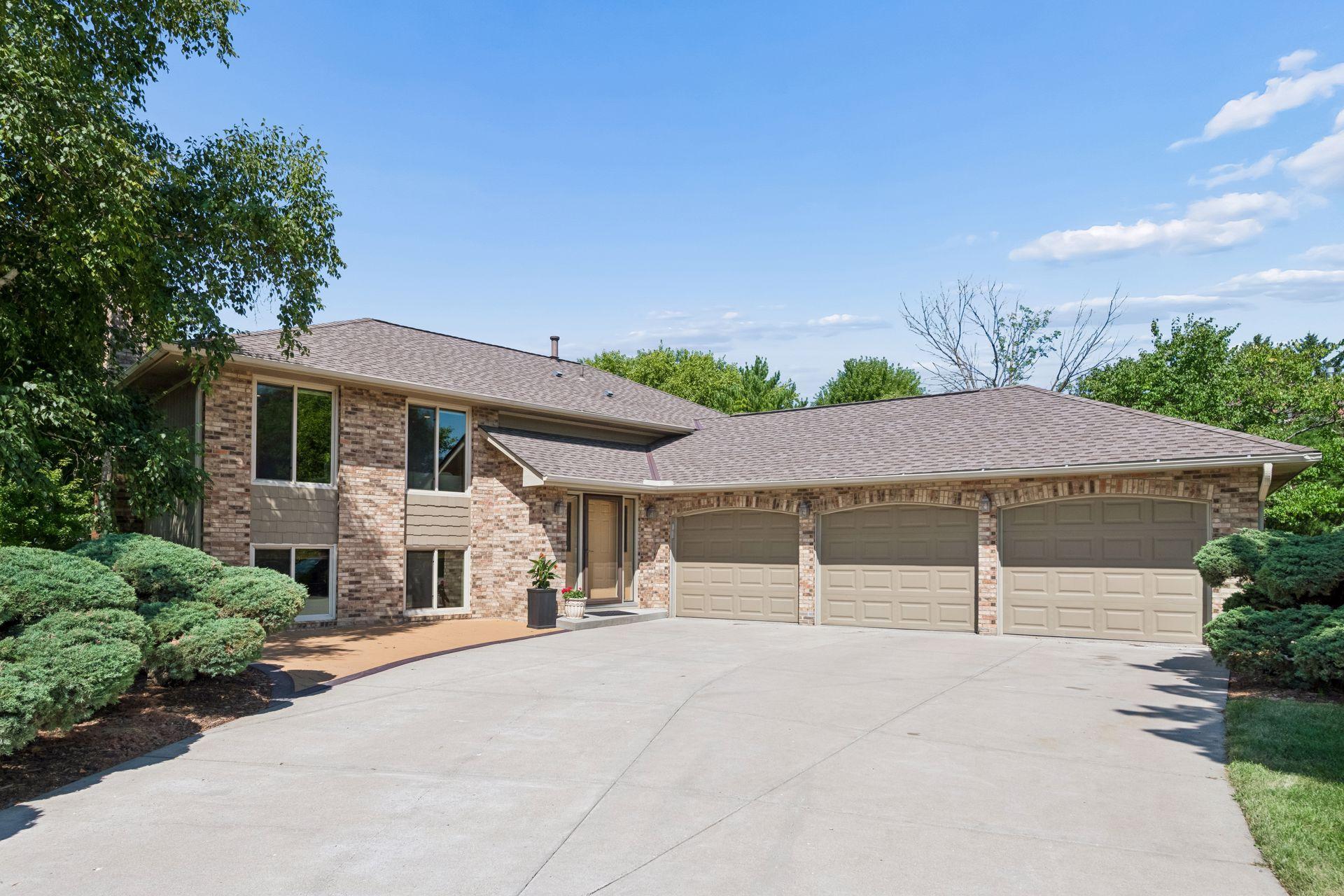 View of Single Family at 7011 Eagle Ridge, Eden Prairie - Mike Wilen | Minnesota Team Real Estate