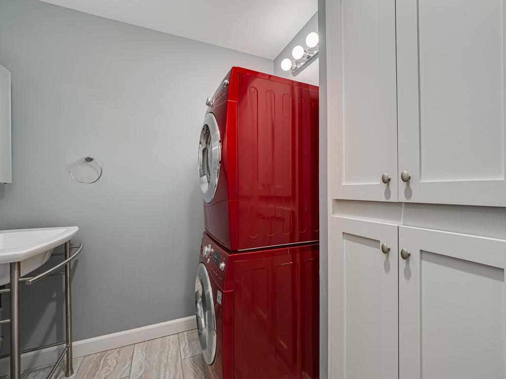 View of Residential at 2700 44th Street #212, Minneapolis MN 55410, Minneapolis (21 of 41) - Mike Wilen | Minnesota Team Real Estate
