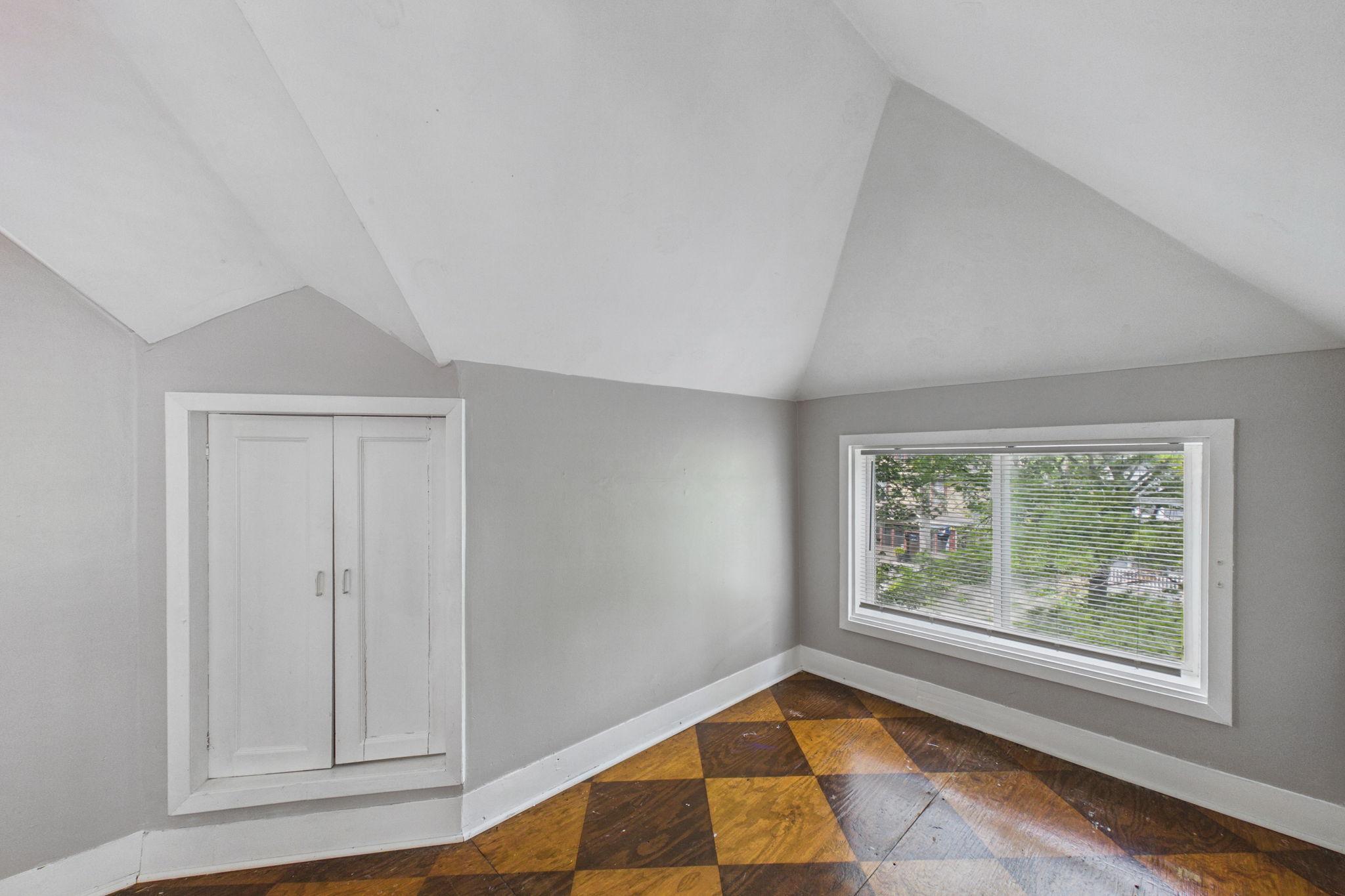 View of Residential Income at 1622 Girard Avenue, Minneapolis MN 55411, Minneapolis (19 of 25) - Mike Wilen | Minnesota Team Real Estate