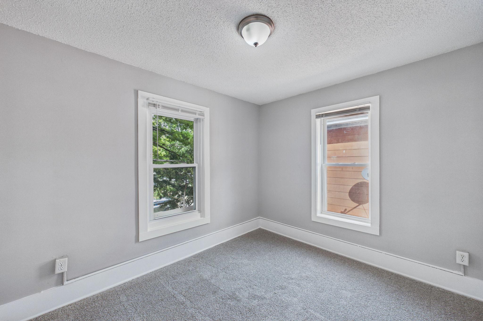 View of Residential Income at 1622 Girard Avenue, Minneapolis MN 55411, Minneapolis (12 of 25) - Mike Wilen | Minnesota Team Real Estate