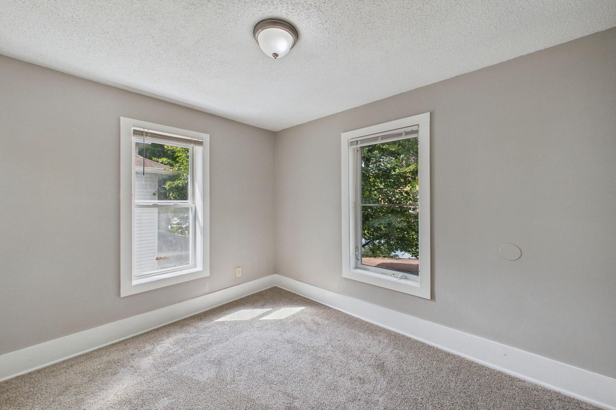 View of Residential Income at 1622 Girard Avenue, Minneapolis MN 55411, Minneapolis (11 of 25) - Mike Wilen | Minnesota Team Real Estate