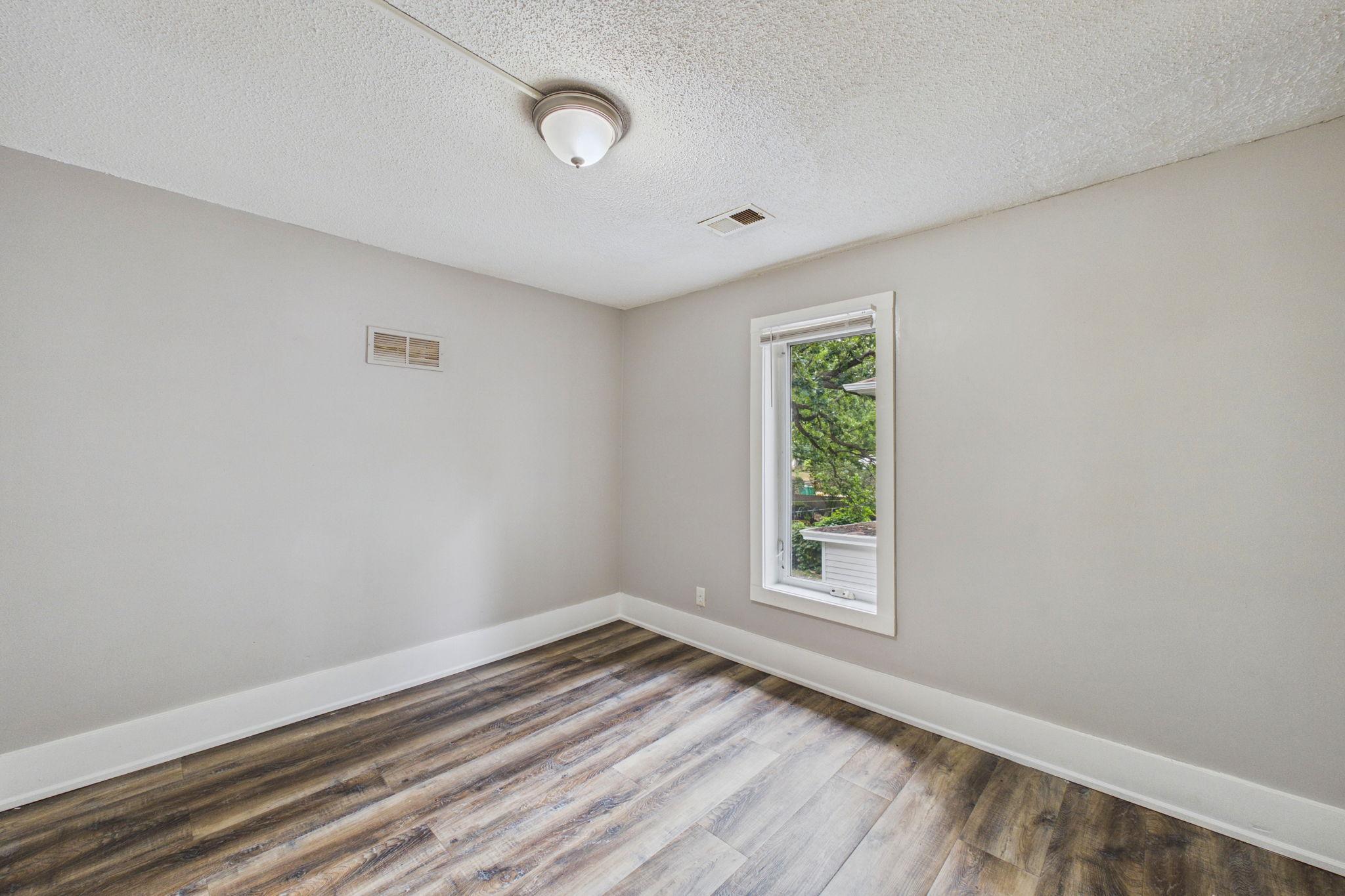View of Residential Income at 1622 Girard Avenue, Minneapolis MN 55411, Minneapolis (10 of 25) - Mike Wilen | Minnesota Team Real Estate