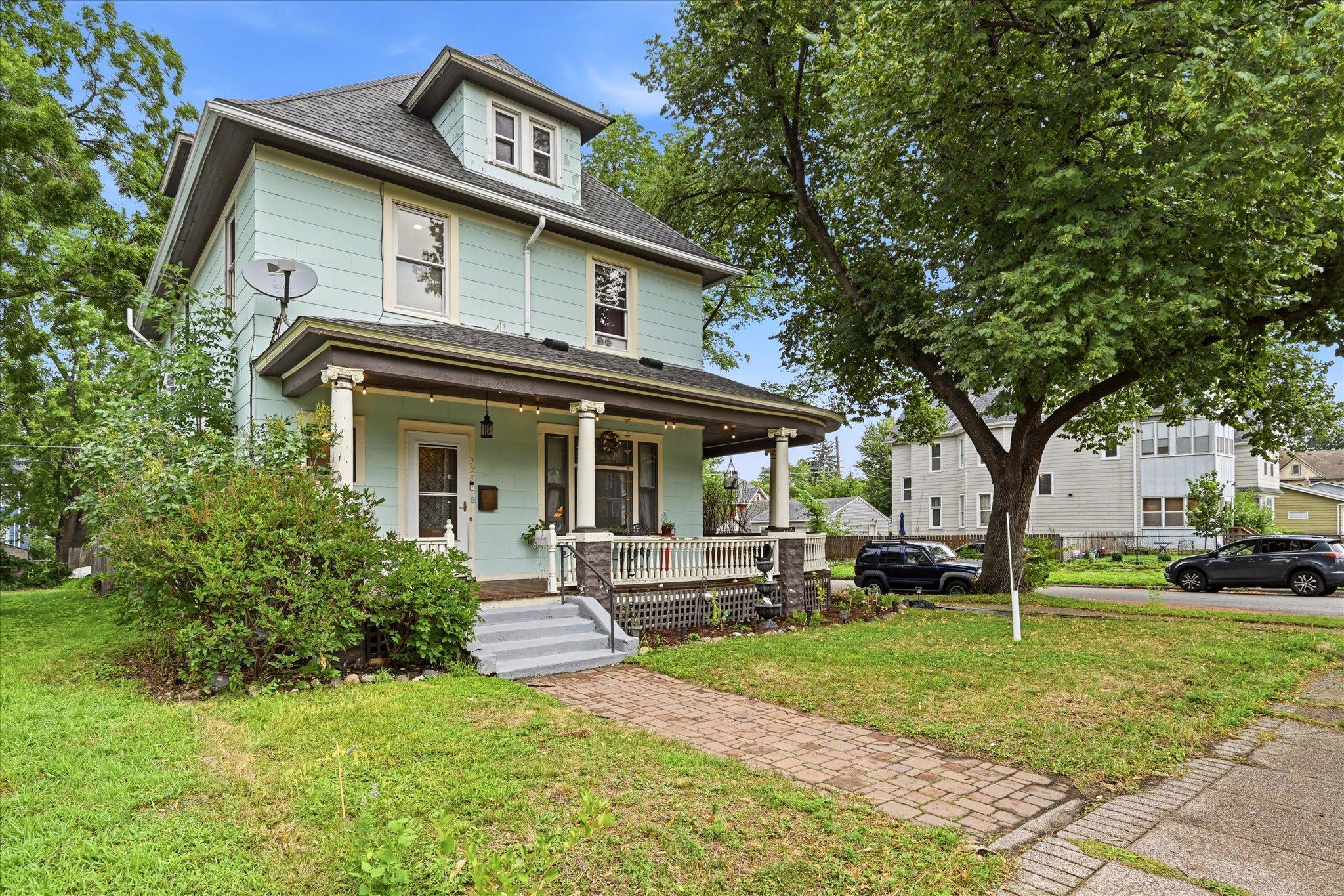 View of Residential at 923 Iglehart Avenue, Saint Paul MN 55104, Saint Paul (6 of 45) - Mike Wilen | Minnesota Team Real Estate